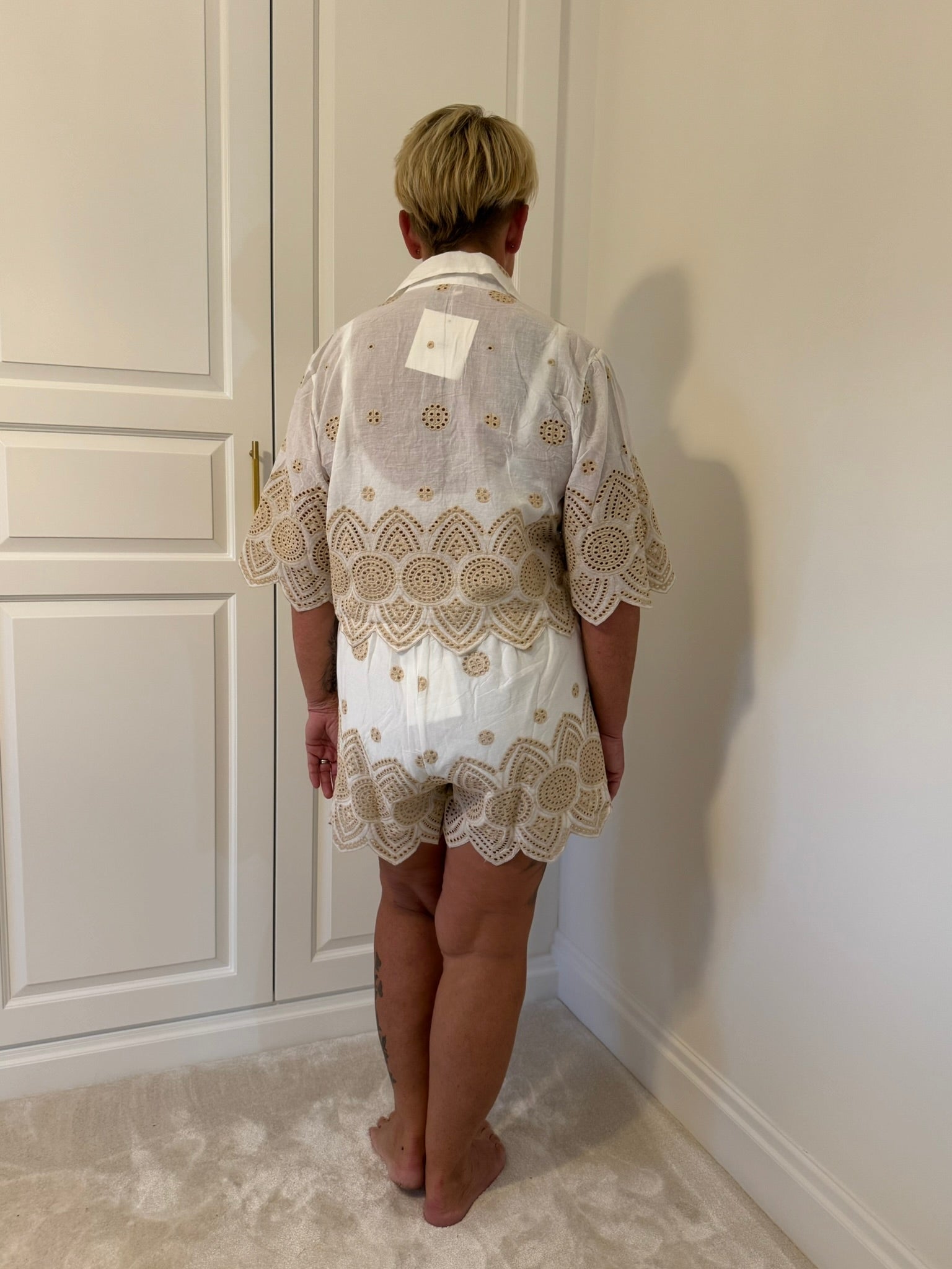 The Sandstone Lace Set