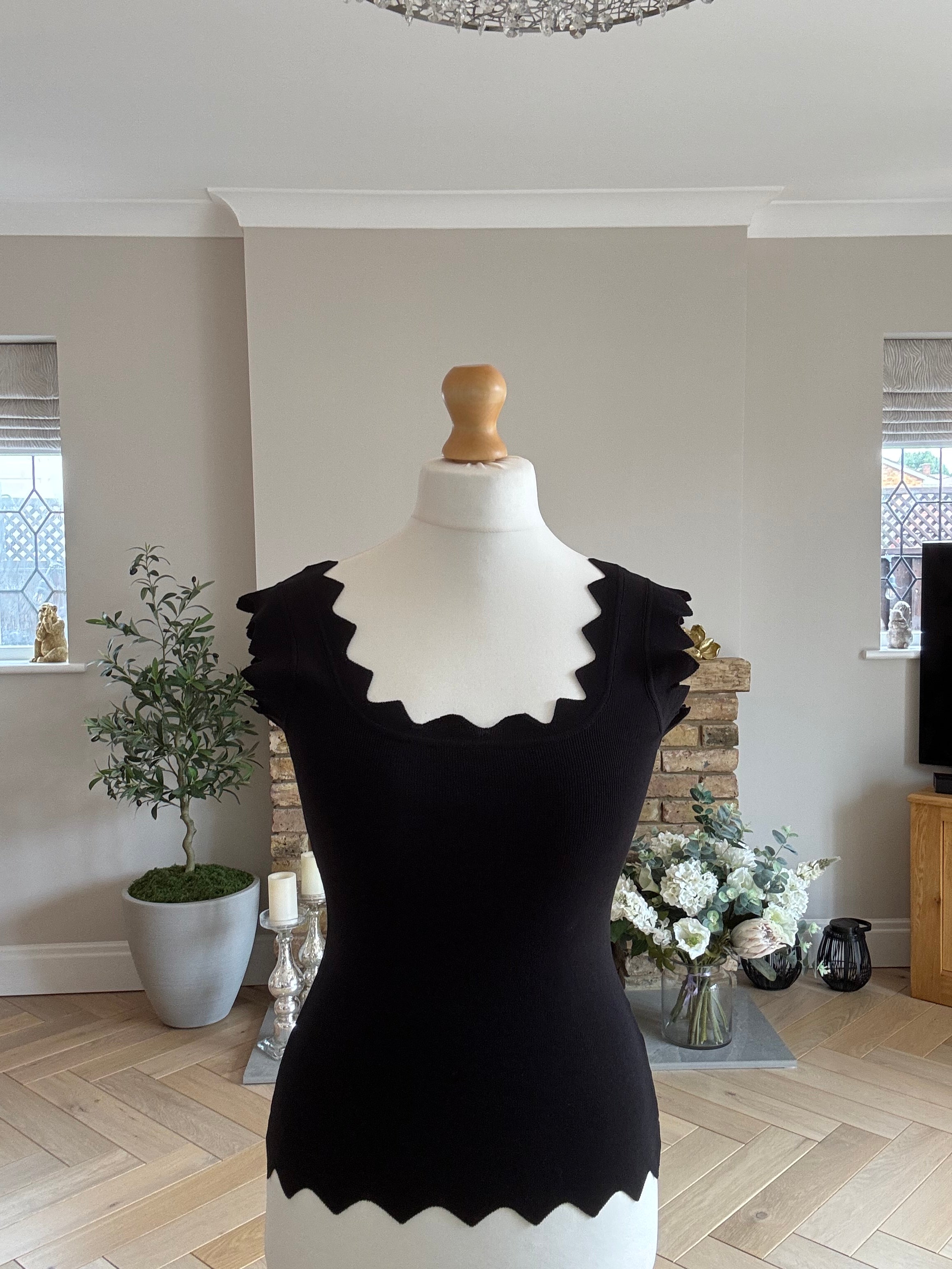 The Elowen Scallop Vest