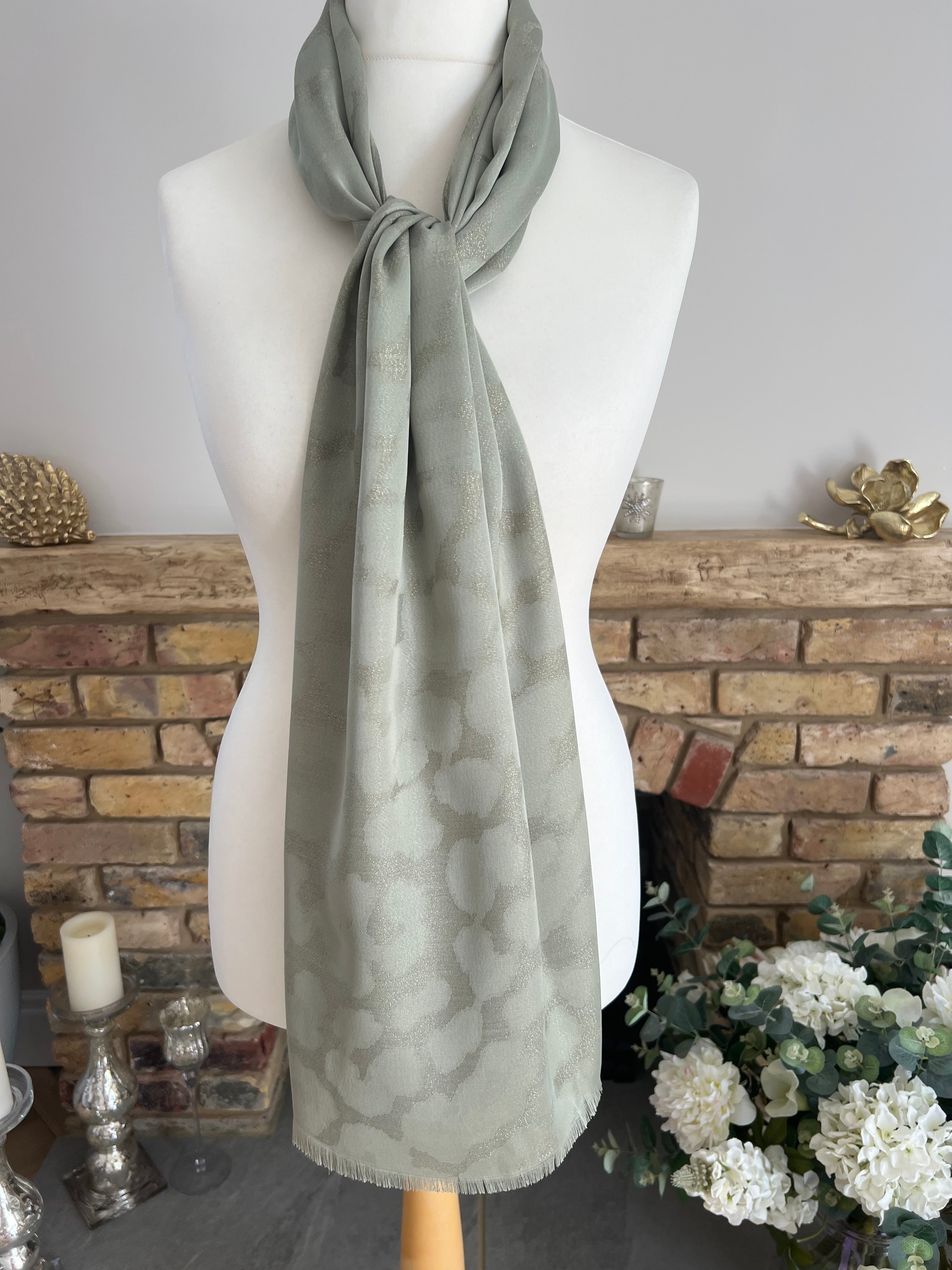 🐆 Luna Leopard Scarf