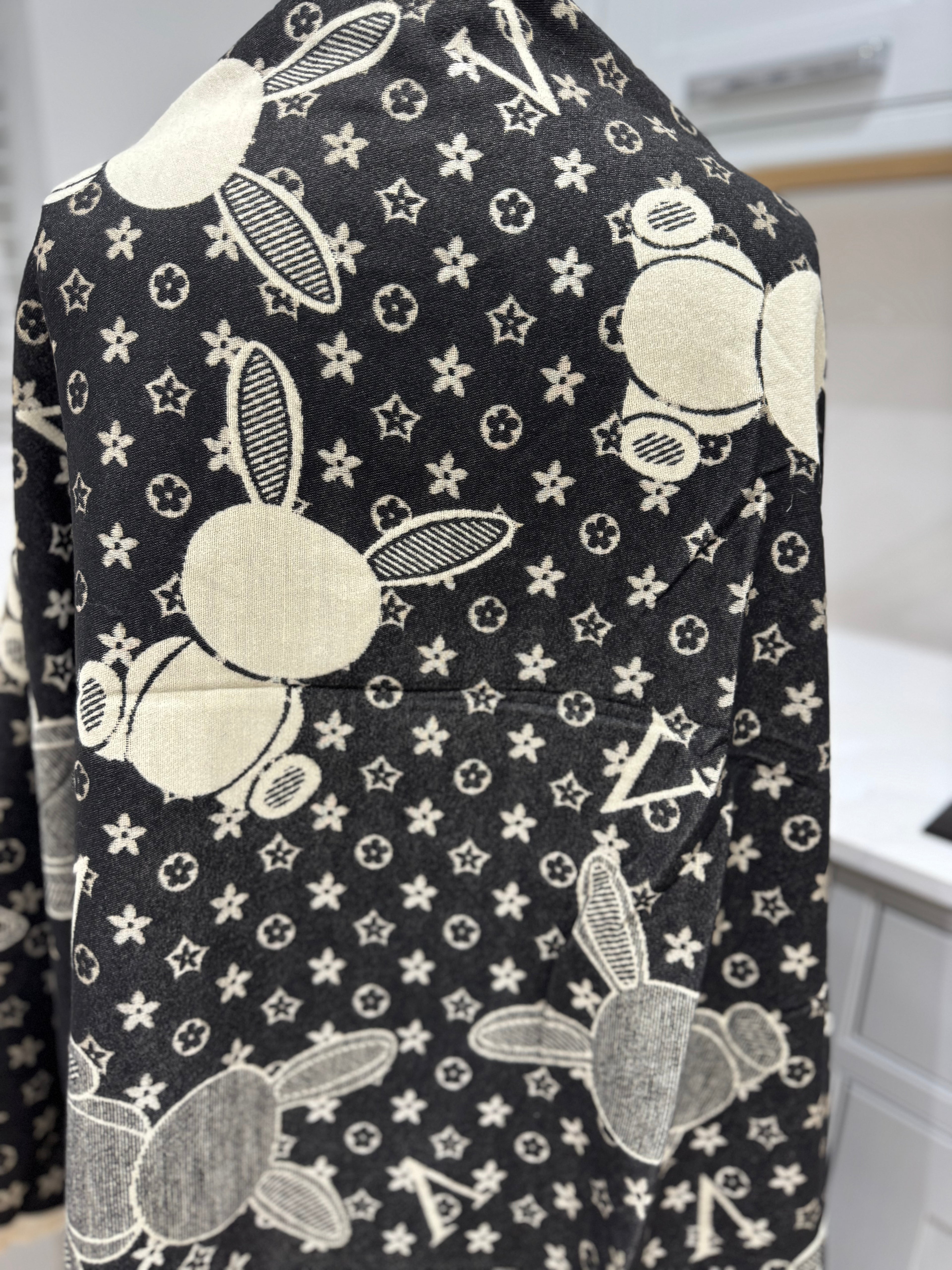 Louis the Bunny Scarf