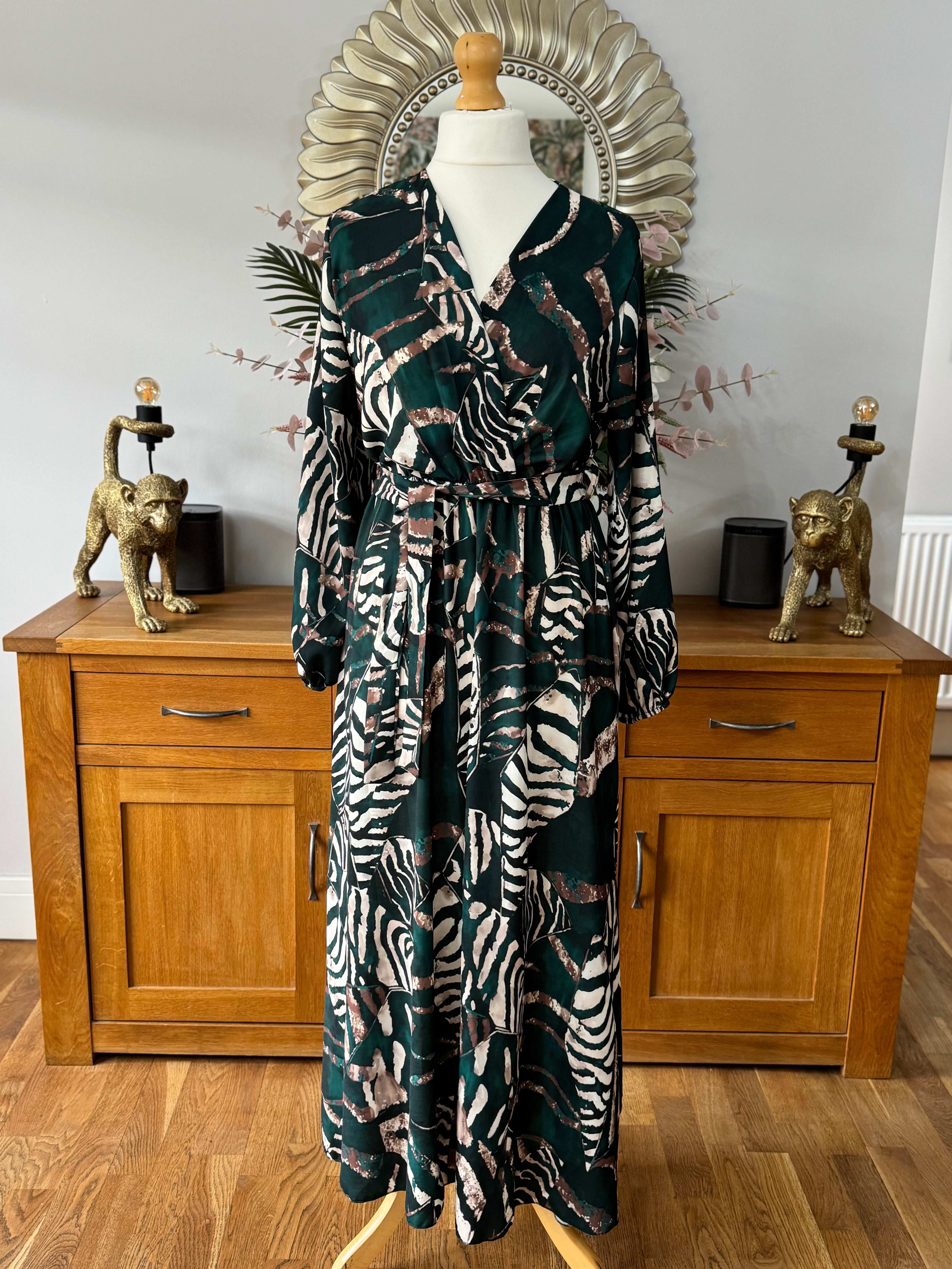 Strut 🐆 Fierce Dress