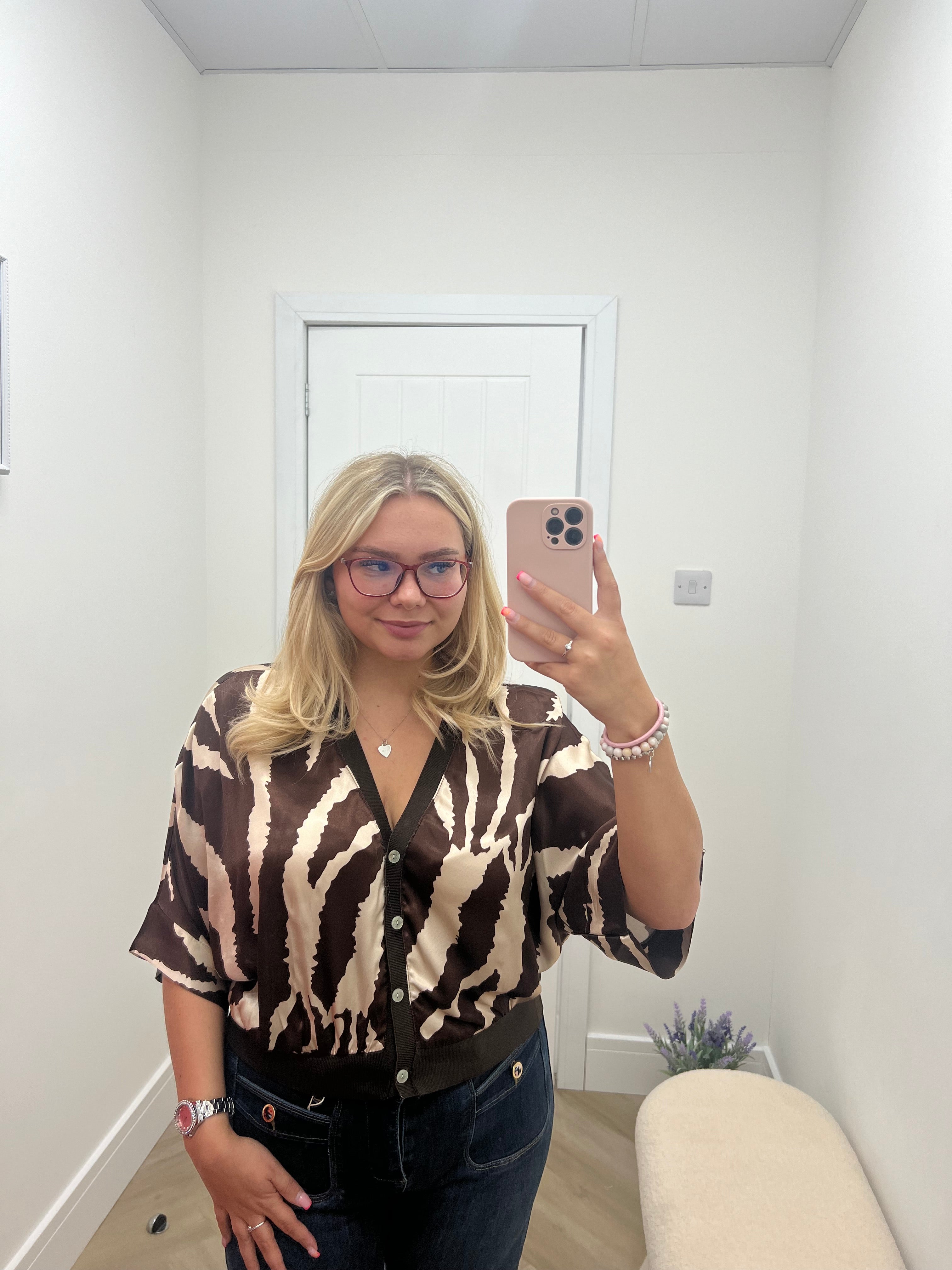 Debra blouse🤎🖤