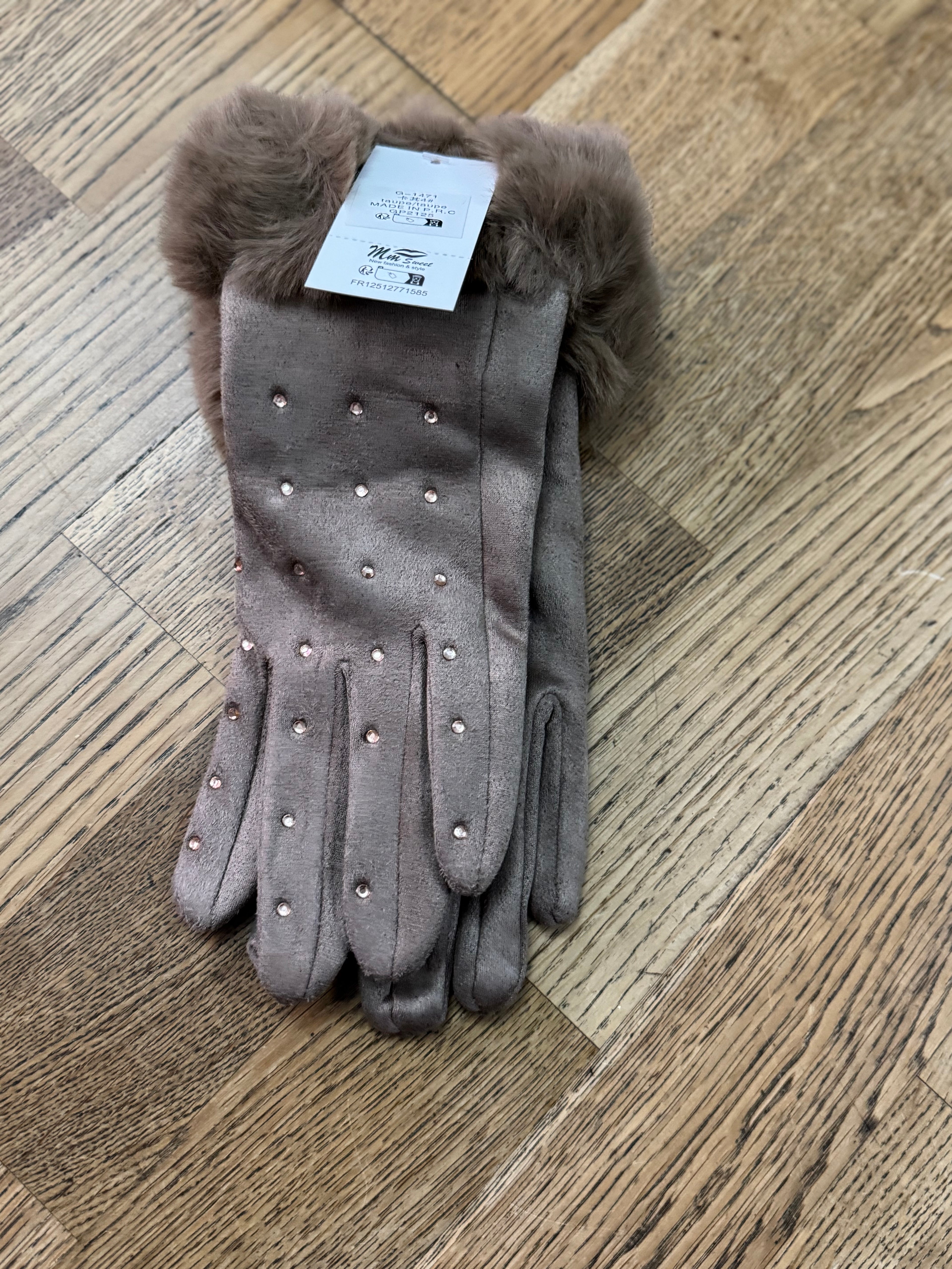 Dusk Dazzle: Diamanté Faux Suede Gloves
