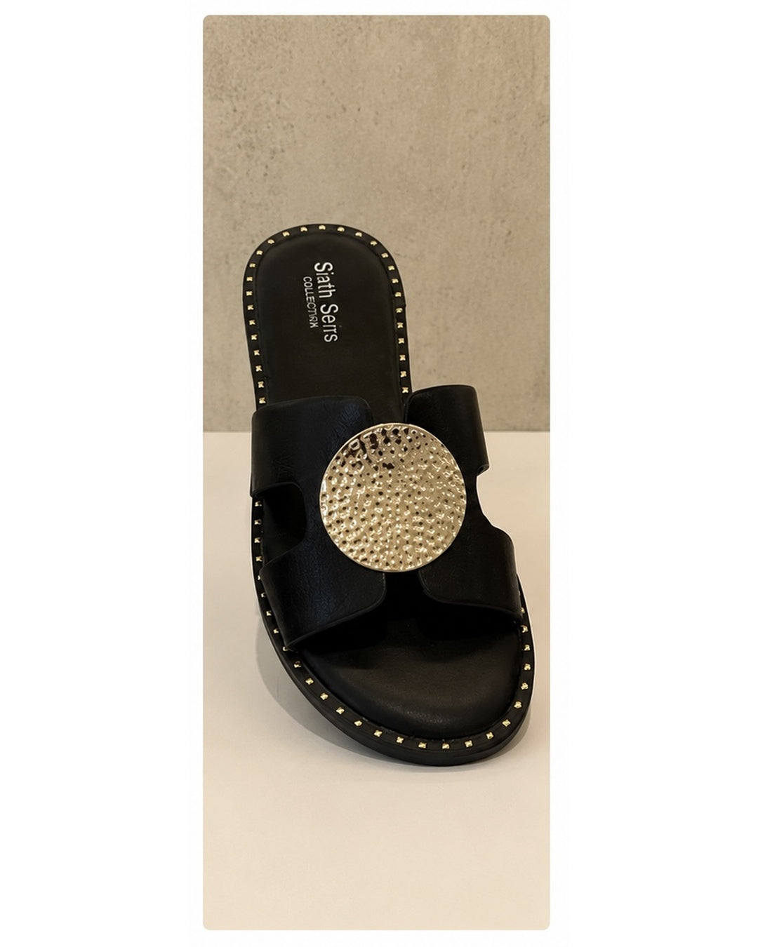 Holly Hammered Disc Sandal