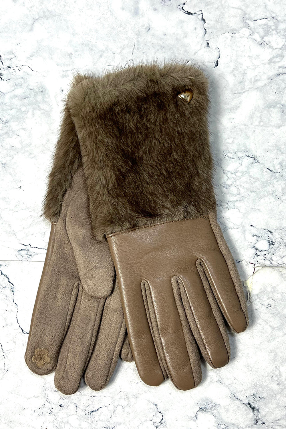 🖤 Fur Heart Gloves with Touchscreen Finger