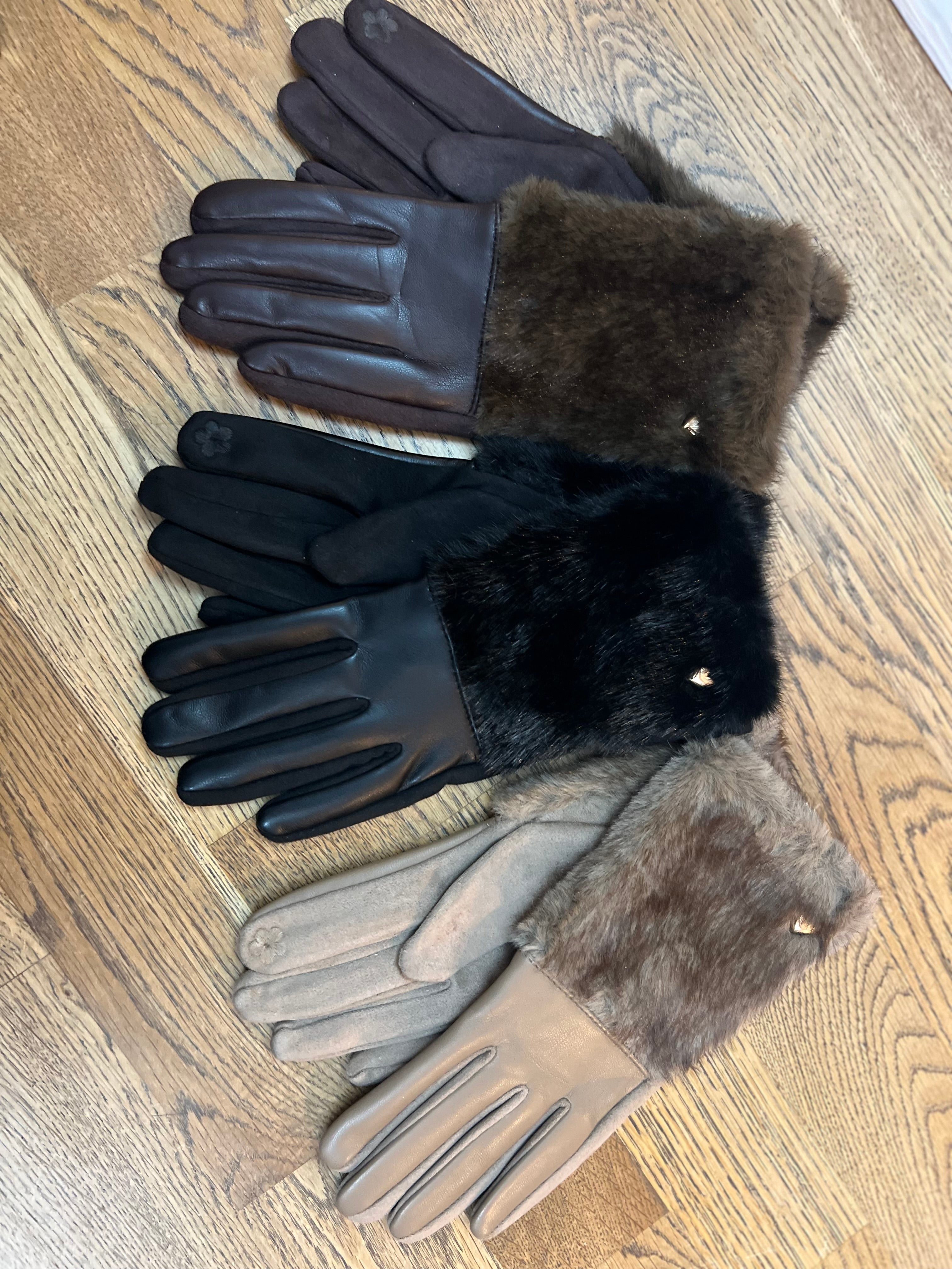 🖤 Fur Heart Gloves with Touchscreen Finger