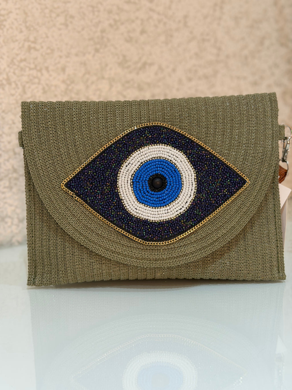 Eye Clutch
