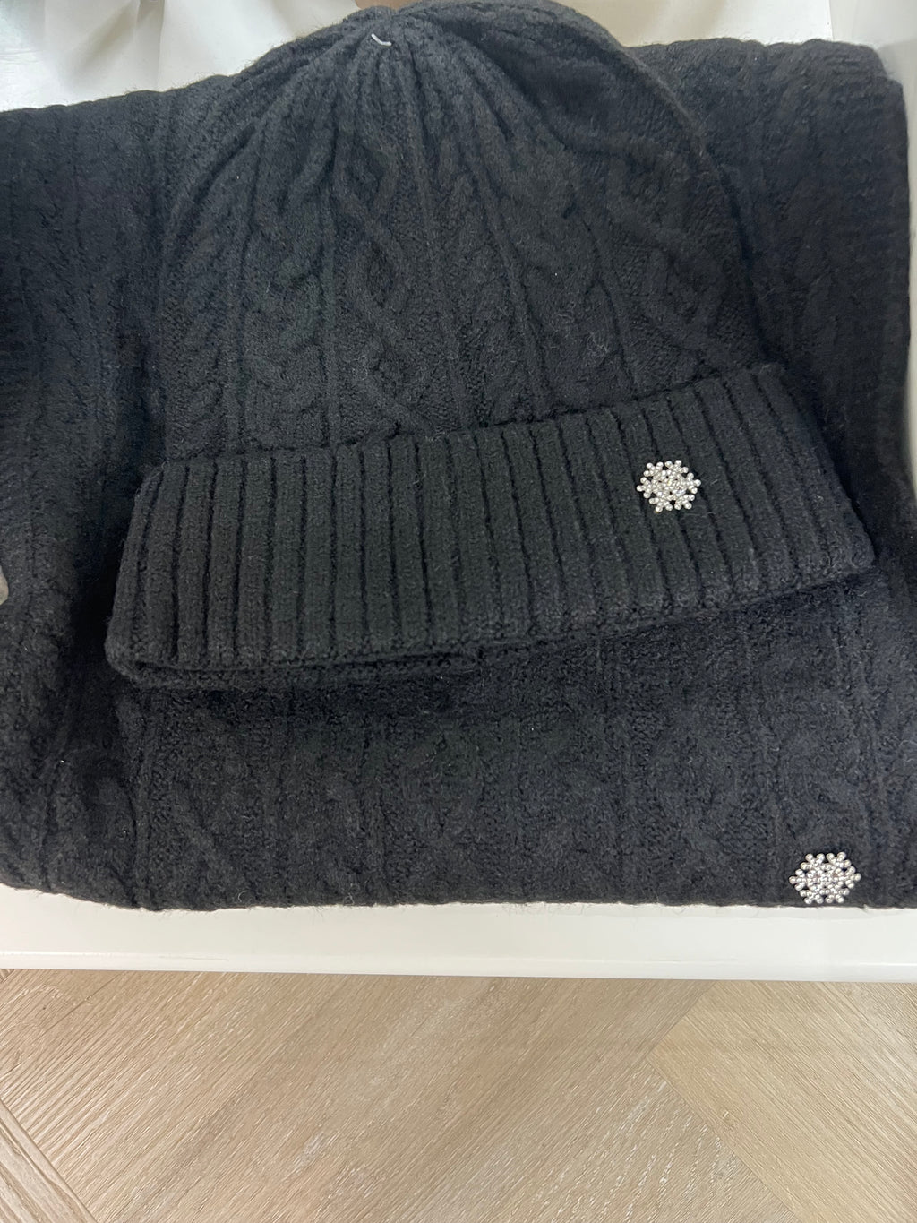 Snowflake Hat & Scarf Set