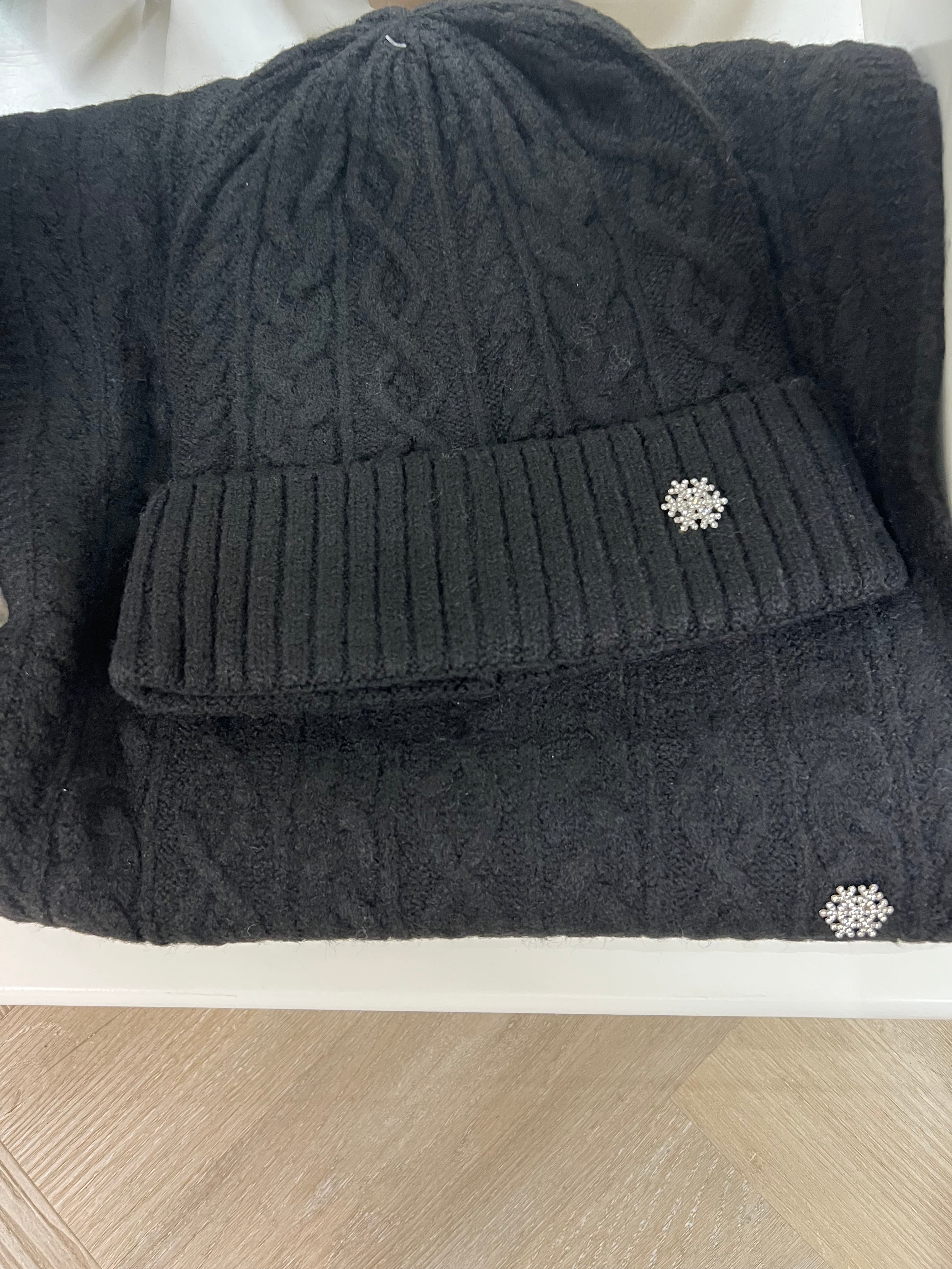 Snowflake Hat & Scarf Set