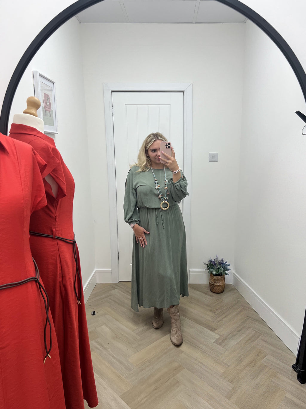 Lidia split sleeve dress🤎🤍💙