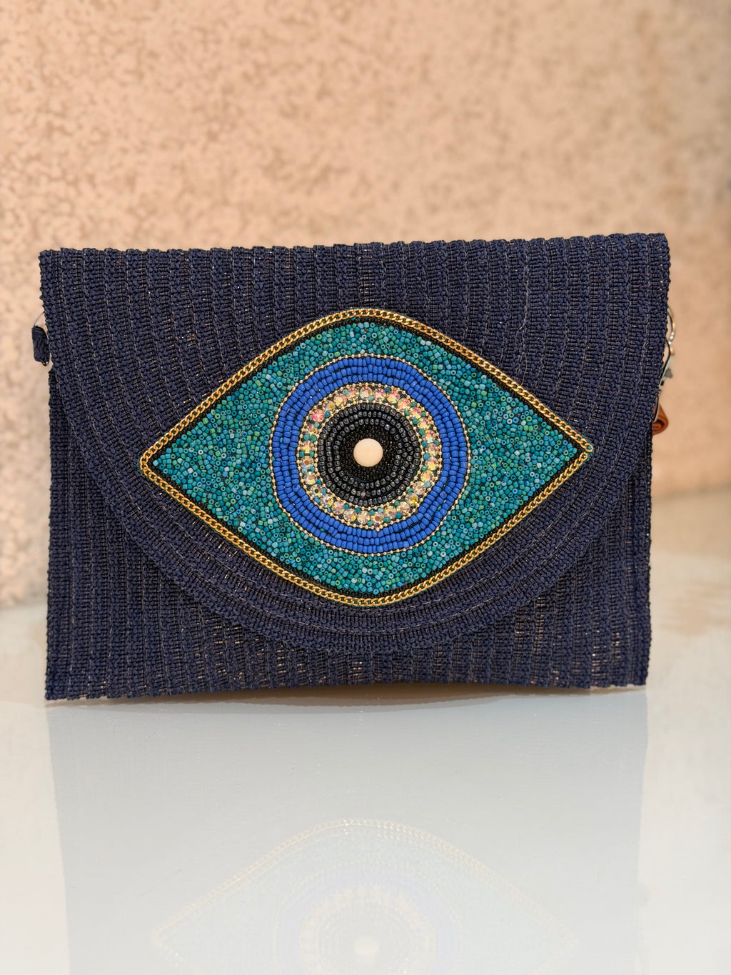 Eye Clutch