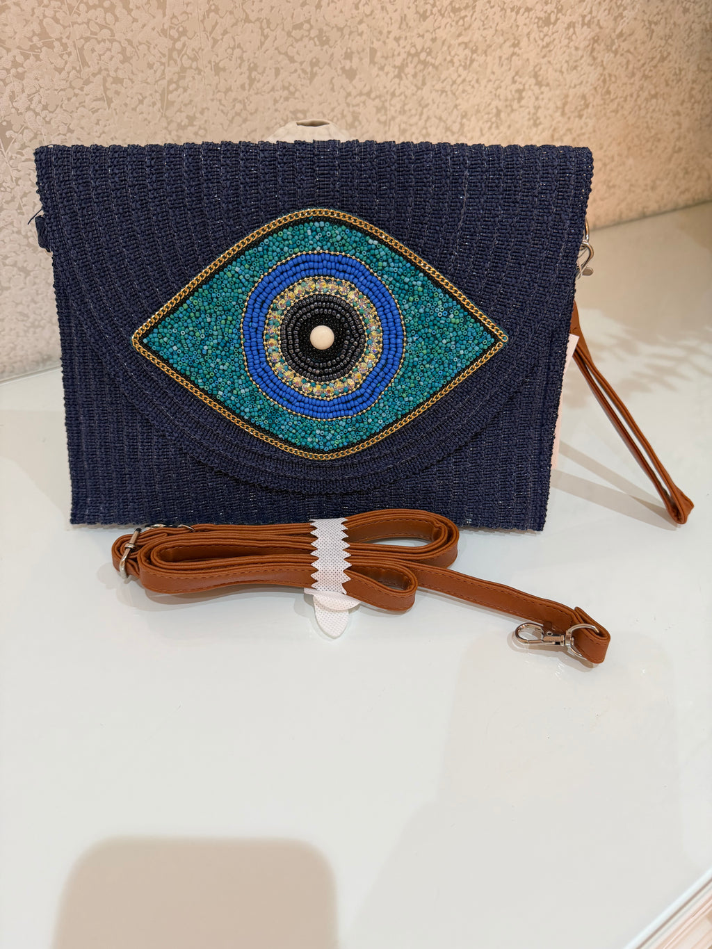 Eye Clutch