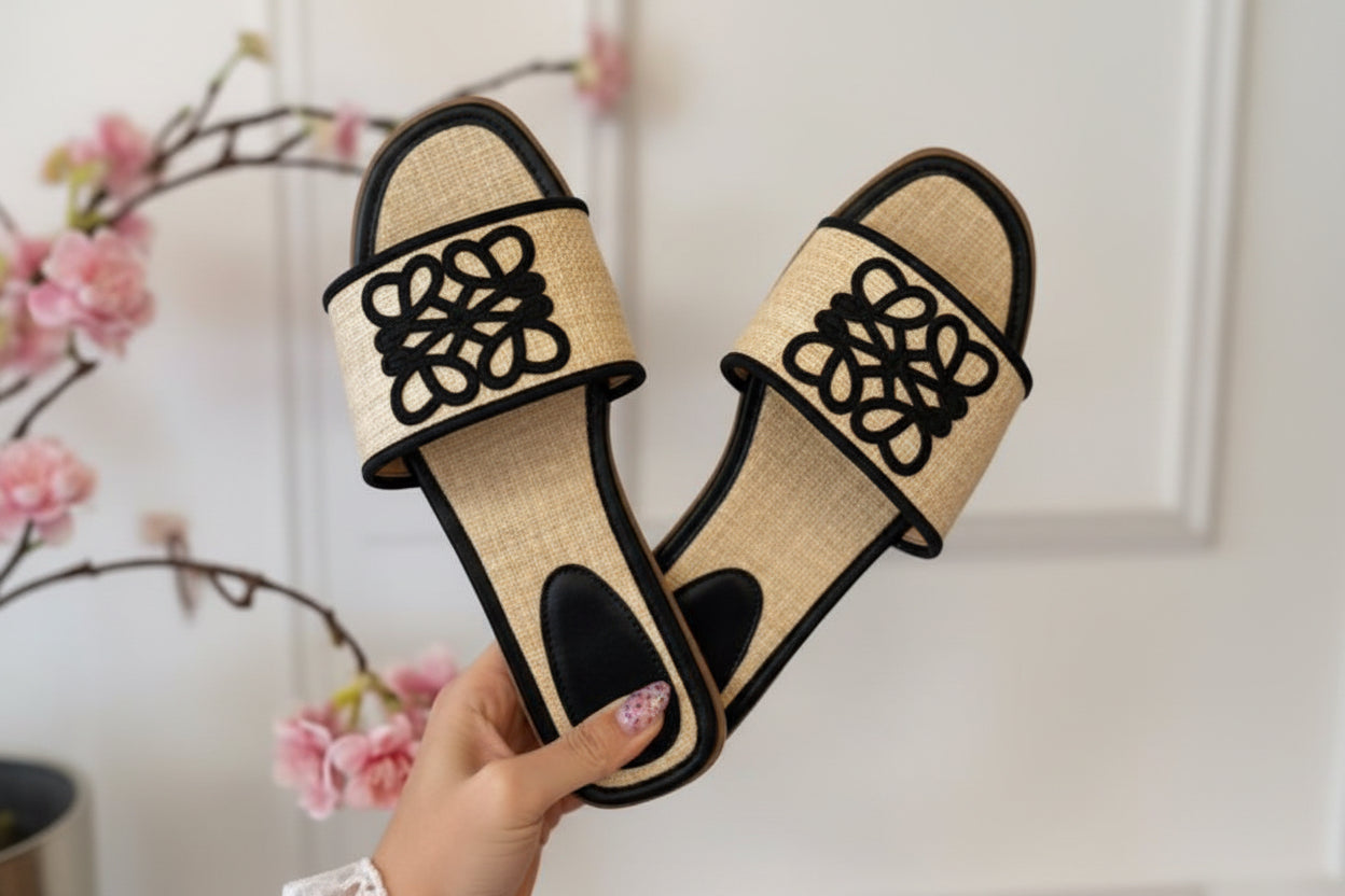 🖤🤎🤍🧡 Woven Appliqué Slide Sandals