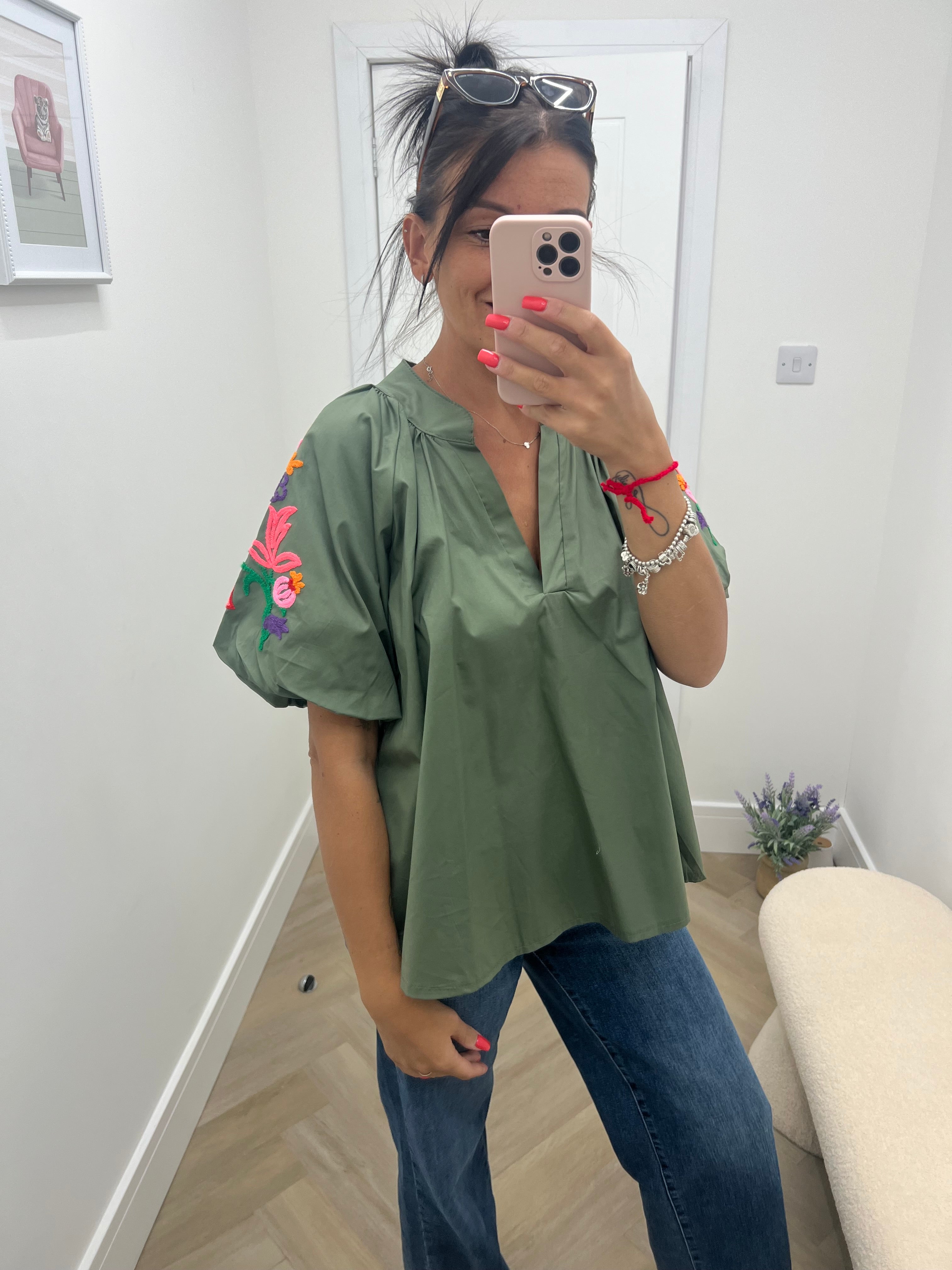 Krya flower sleeve blouse🌺💐