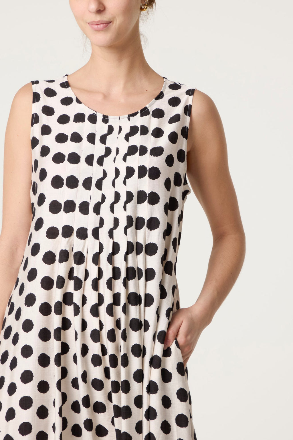 Emi – Polka Dot Sleeveless Midi Dress