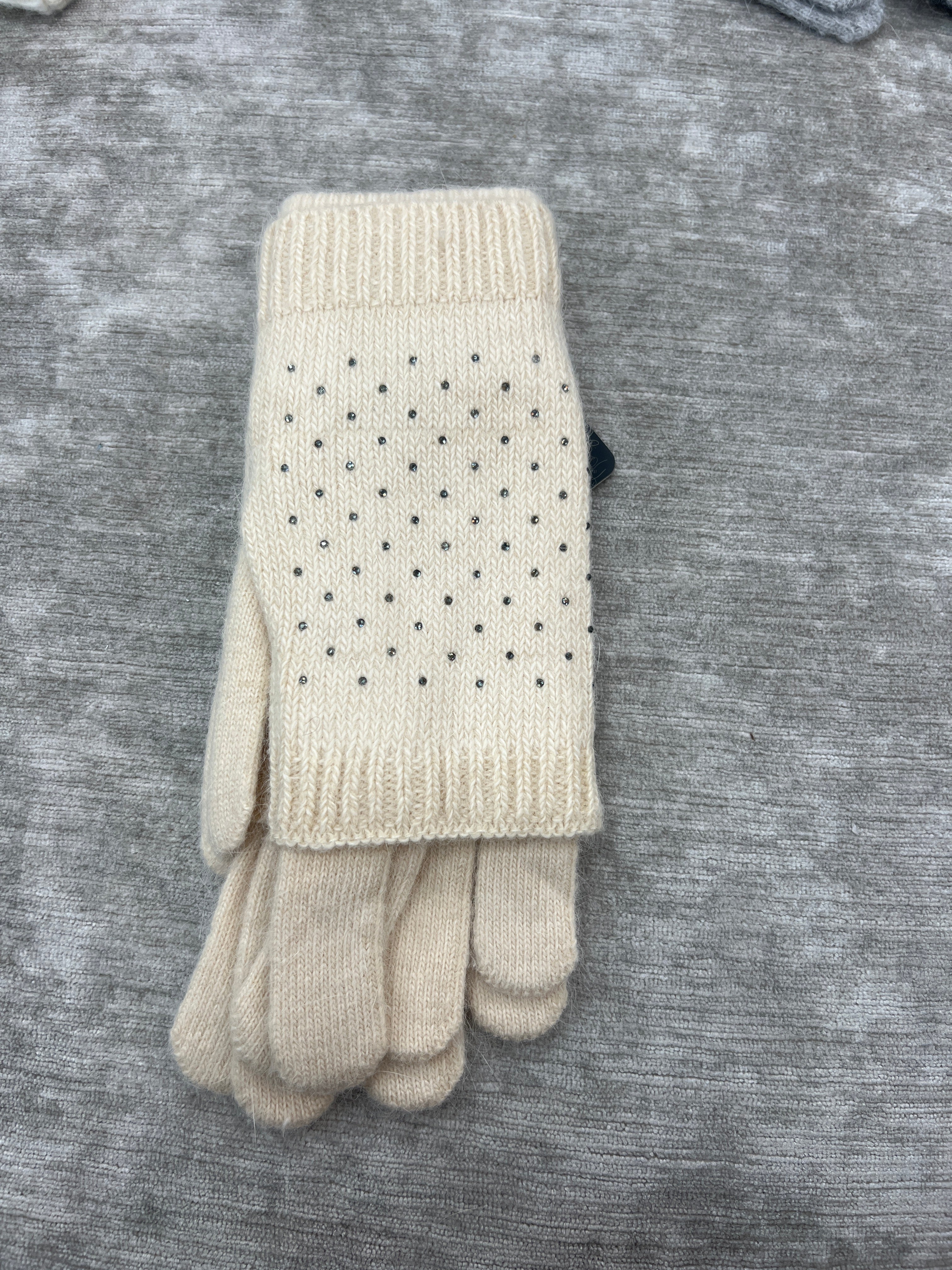 🧤Frostlight Studded Knit Gloves