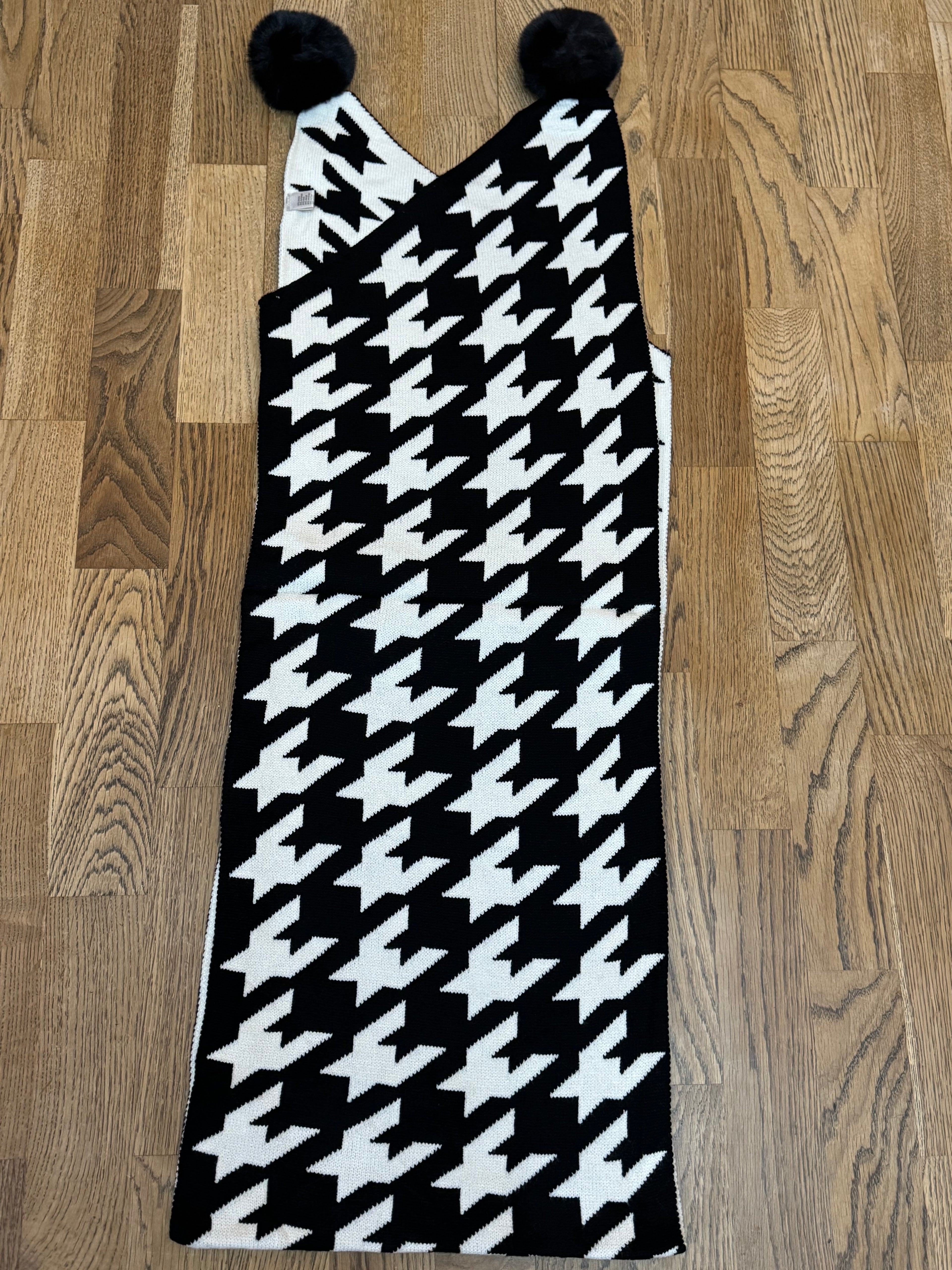 The Houndstooth