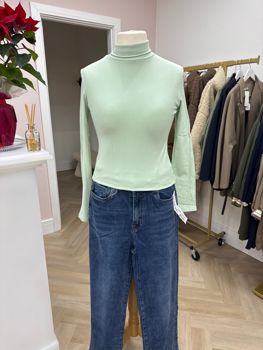 ✨ Polly High Neck Top