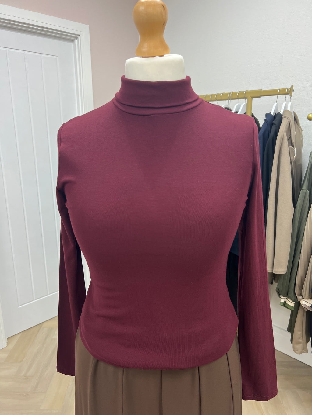 ✨ Polly High Neck Top