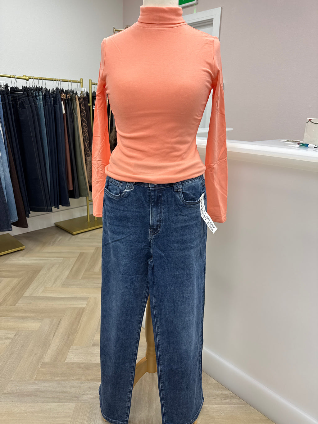 ✨ Polly High Neck Top