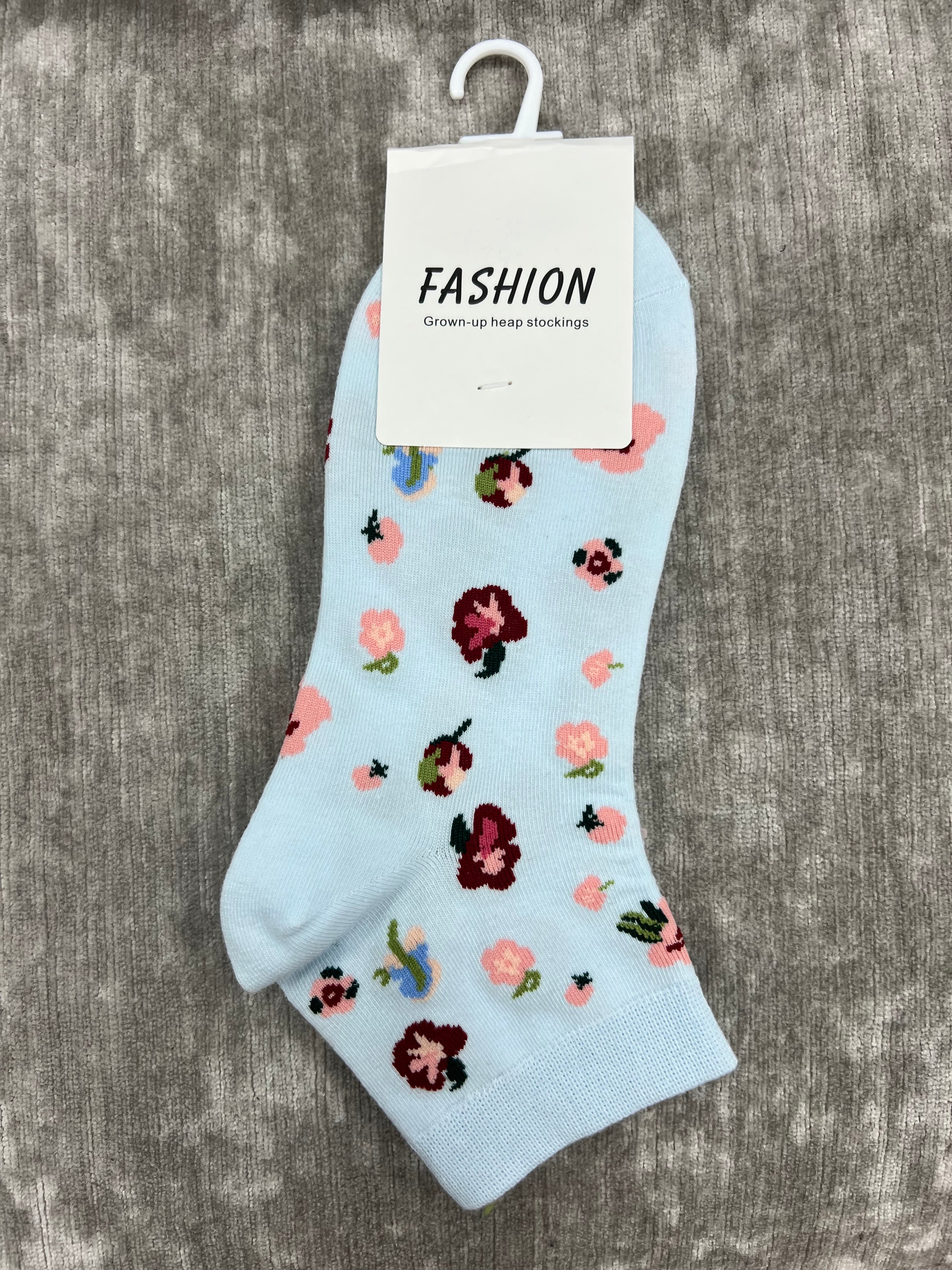 🌸 Floral Pattern Socks