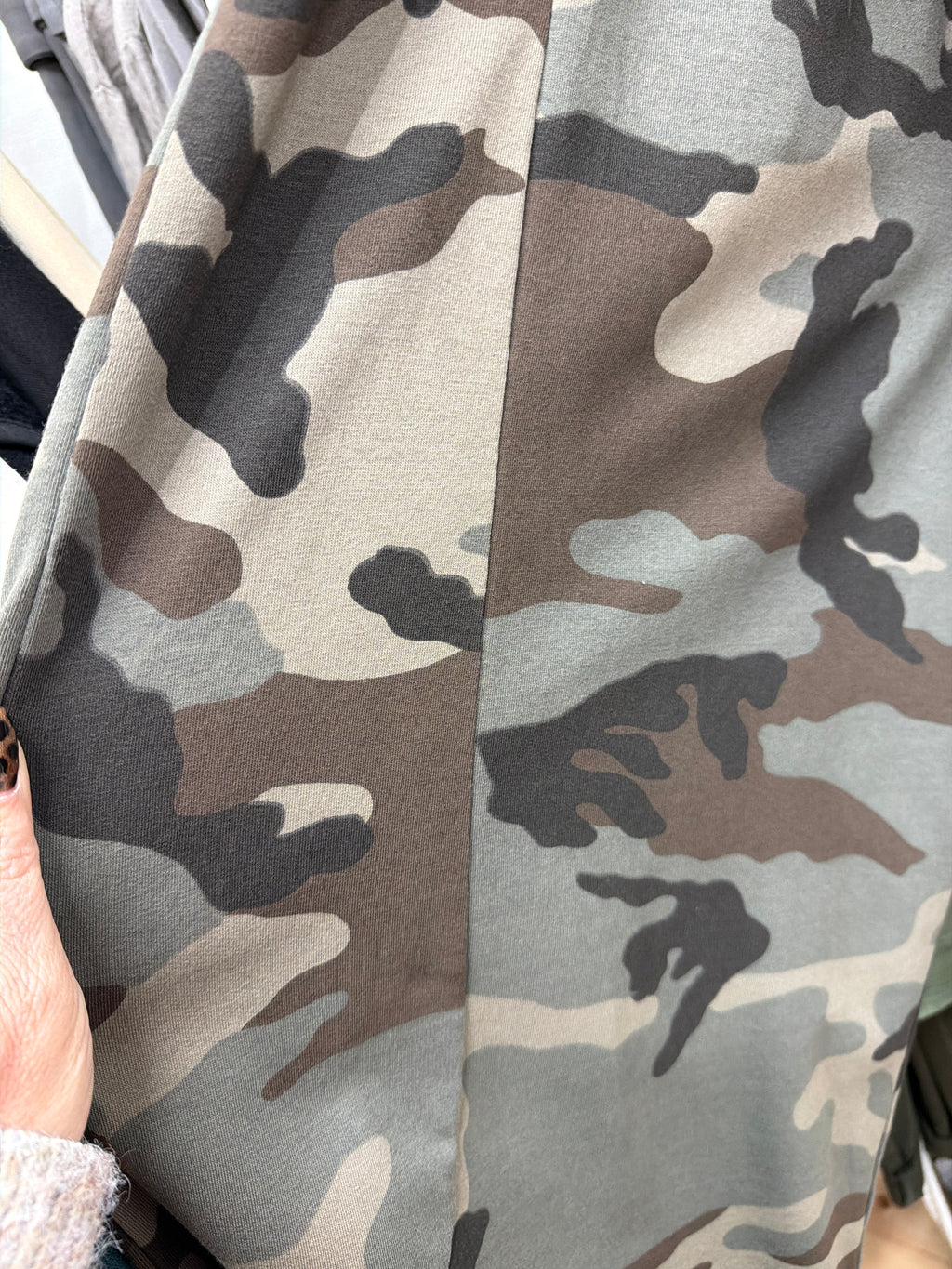 Sierra Camo Cropped Barrel Joggers