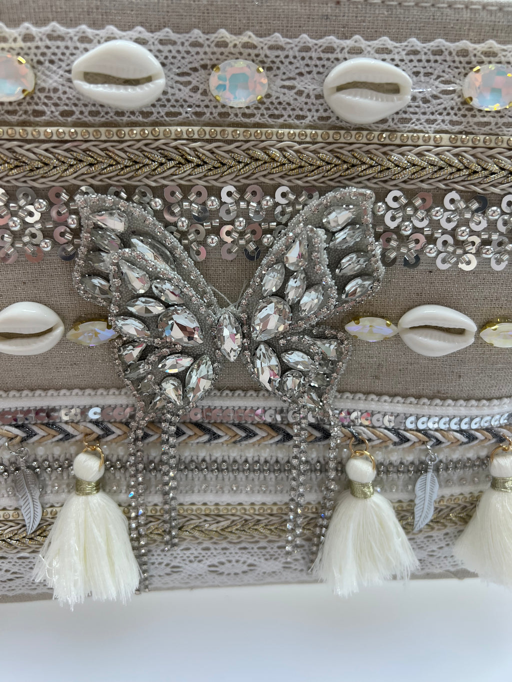 🦋 Butterfly – Embellished Boho Clutch