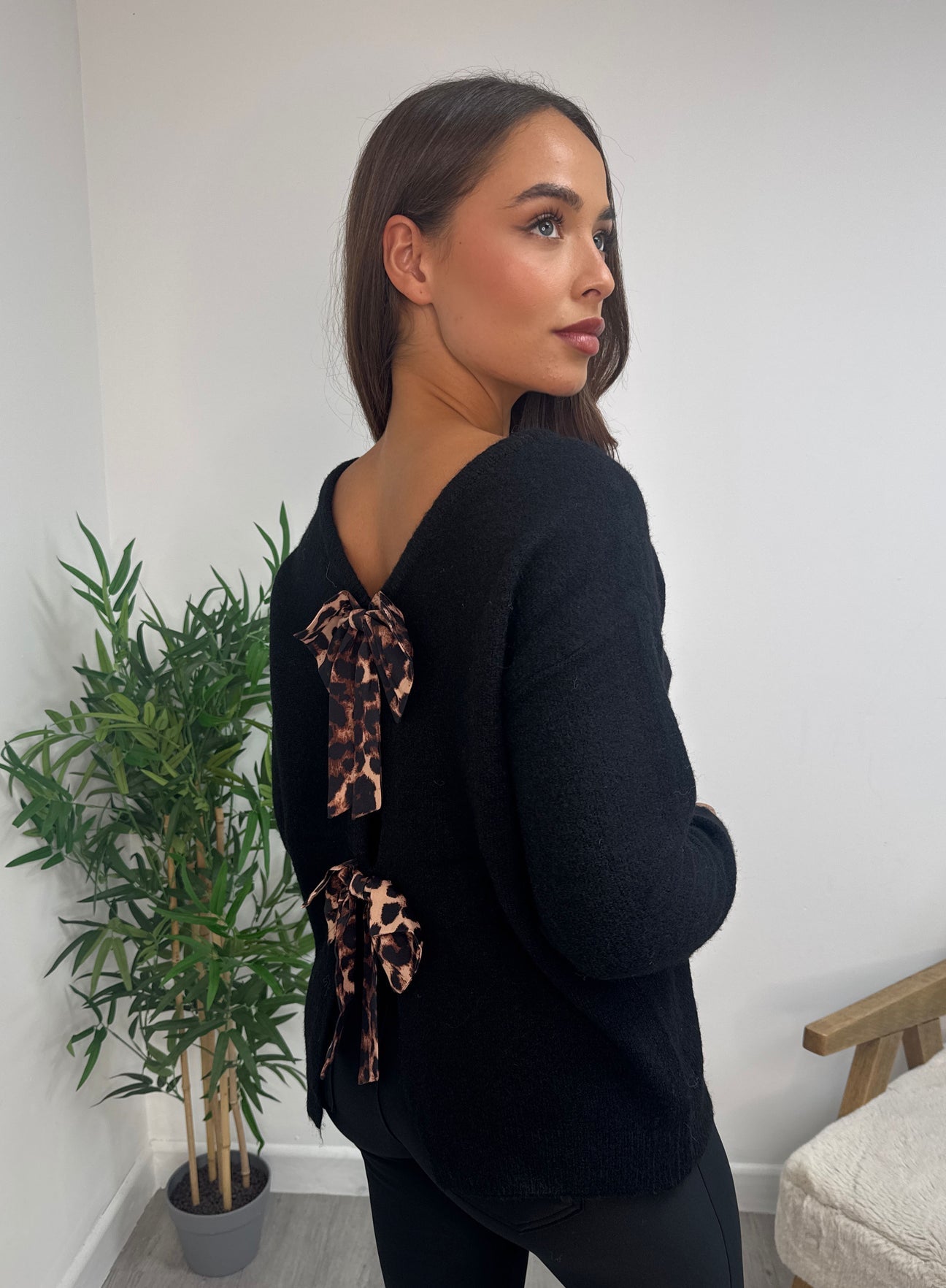 Backtalk Bow Jumper 🎀