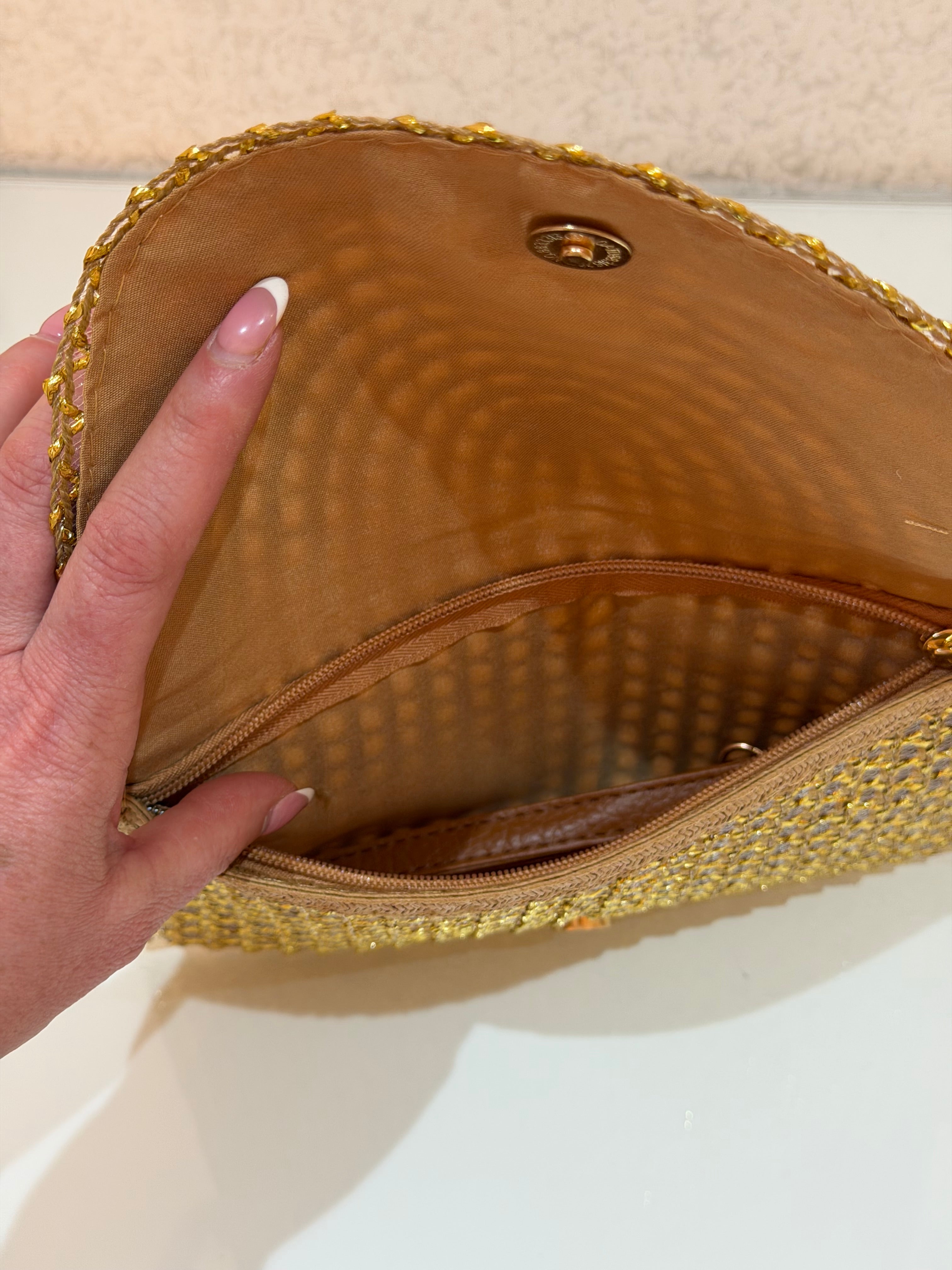 Goldie Clutch