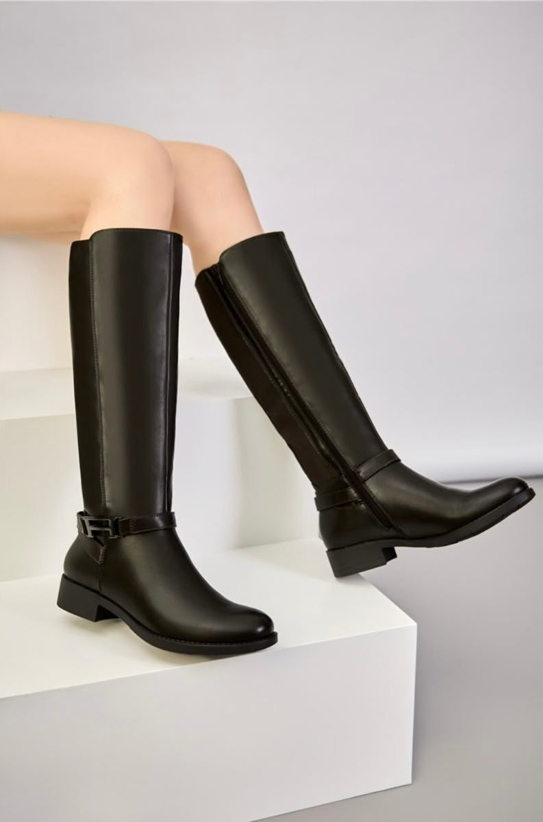 Alisa Boots