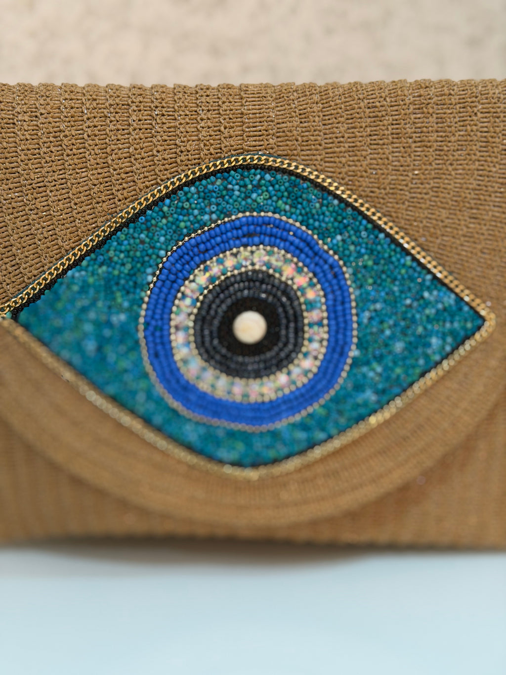 Eye Clutch