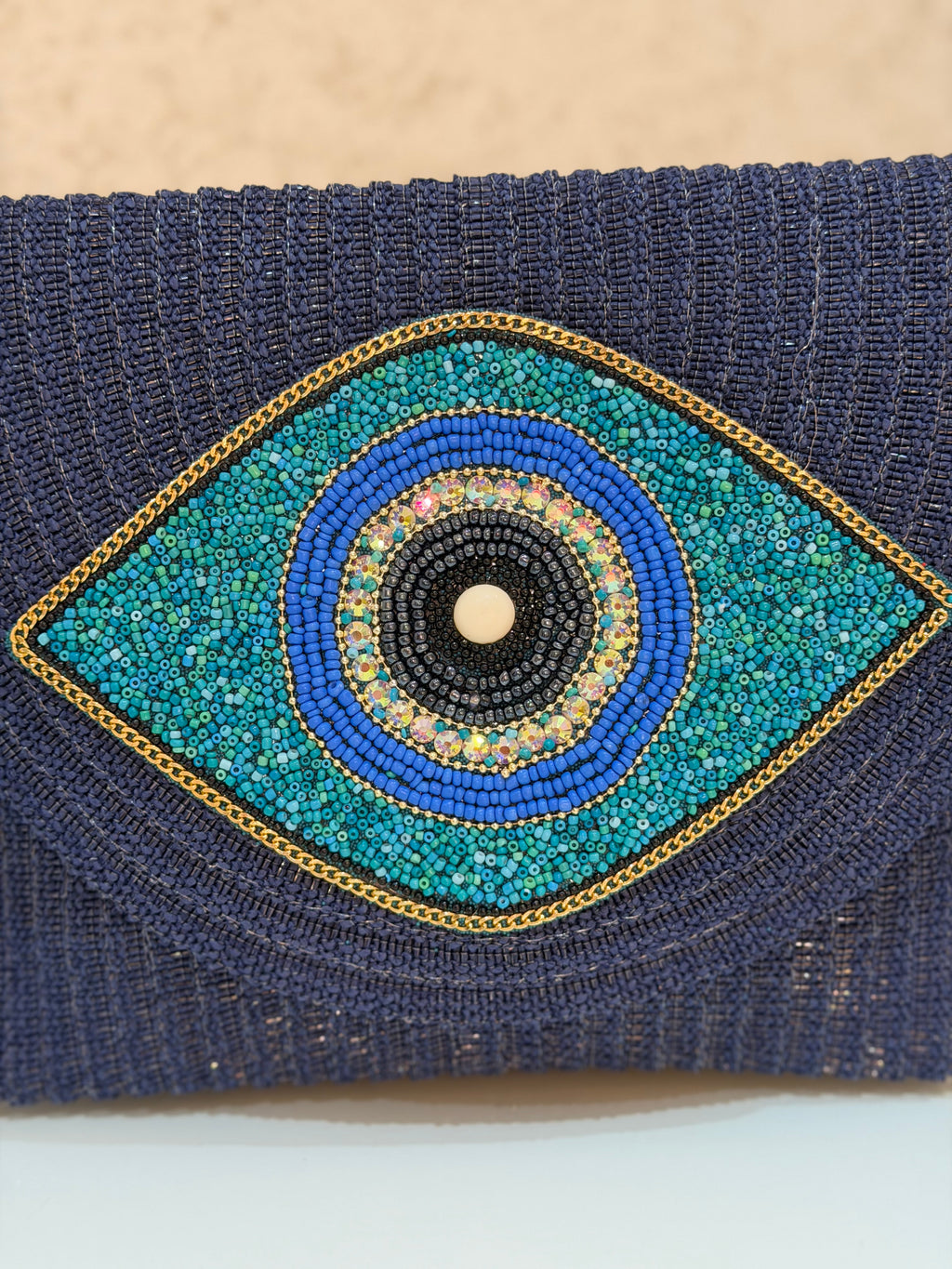 Eye Clutch