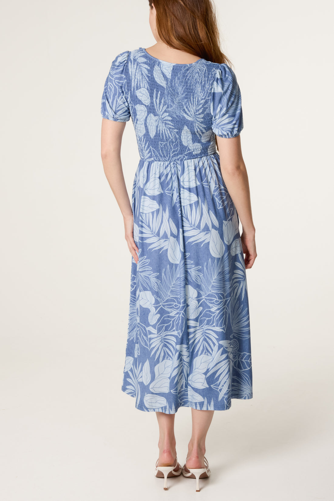 Donna Shirred Scoop Neck Leaf Print Dress – Denim