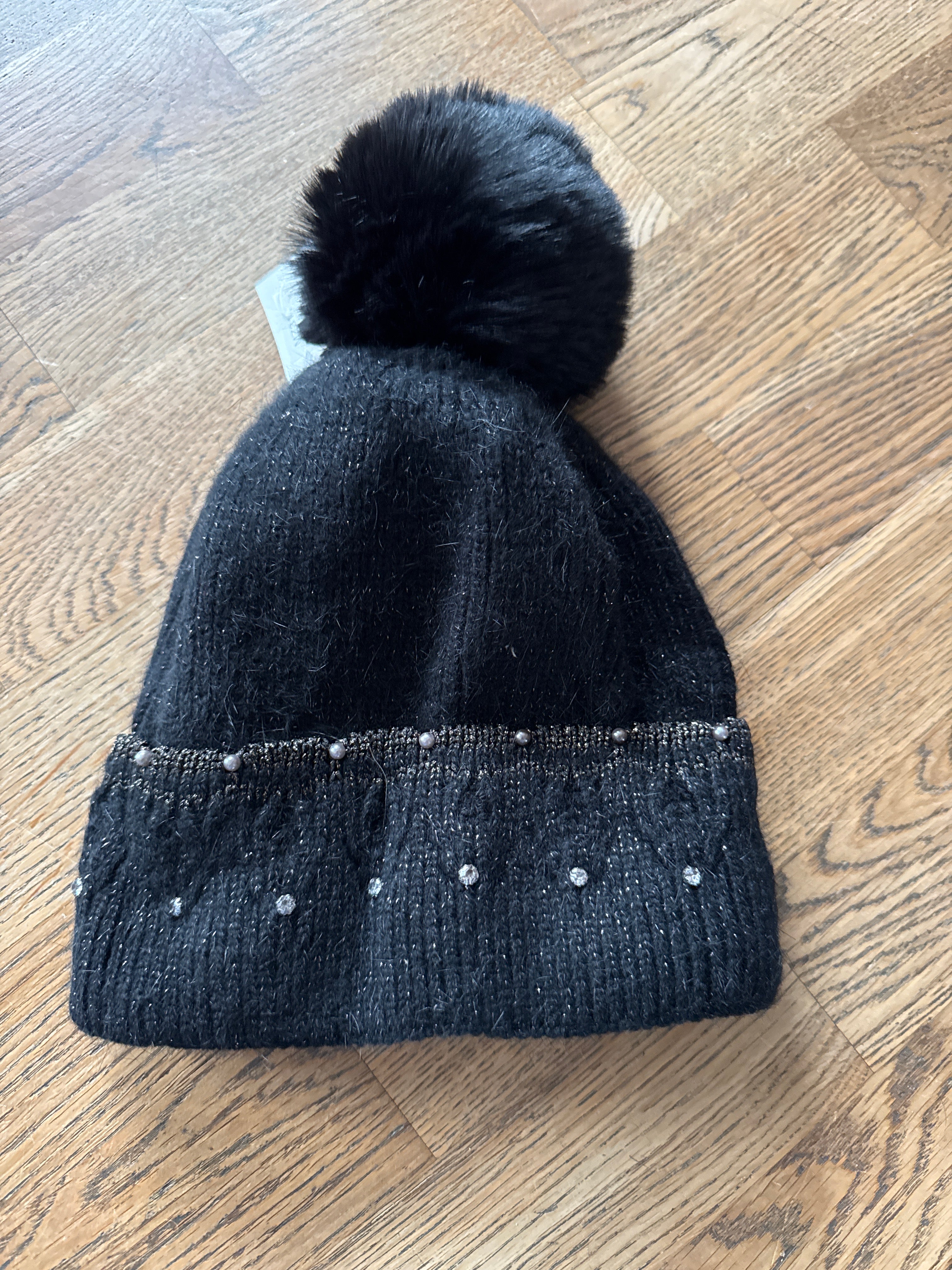 Lustrebloom Pom Beanie