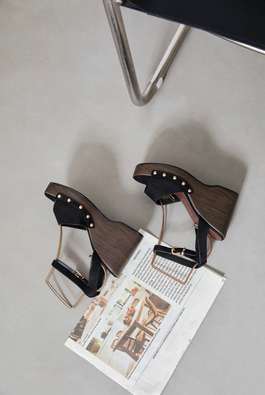 Zara wedge Sandal
