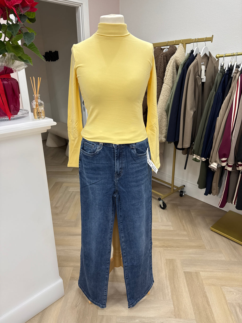 ✨ Polly High Neck Top