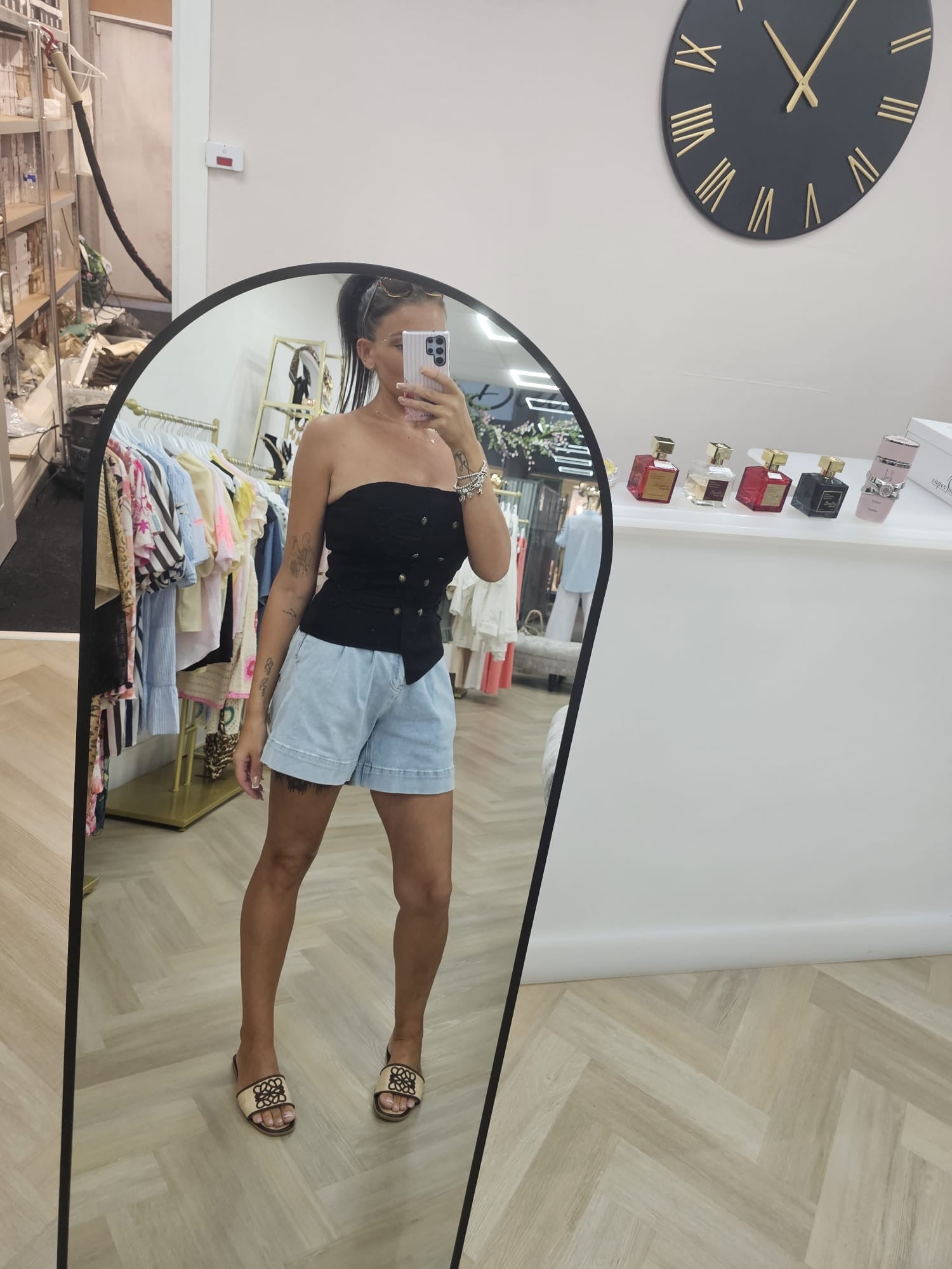 Zena Button detail bandeau top