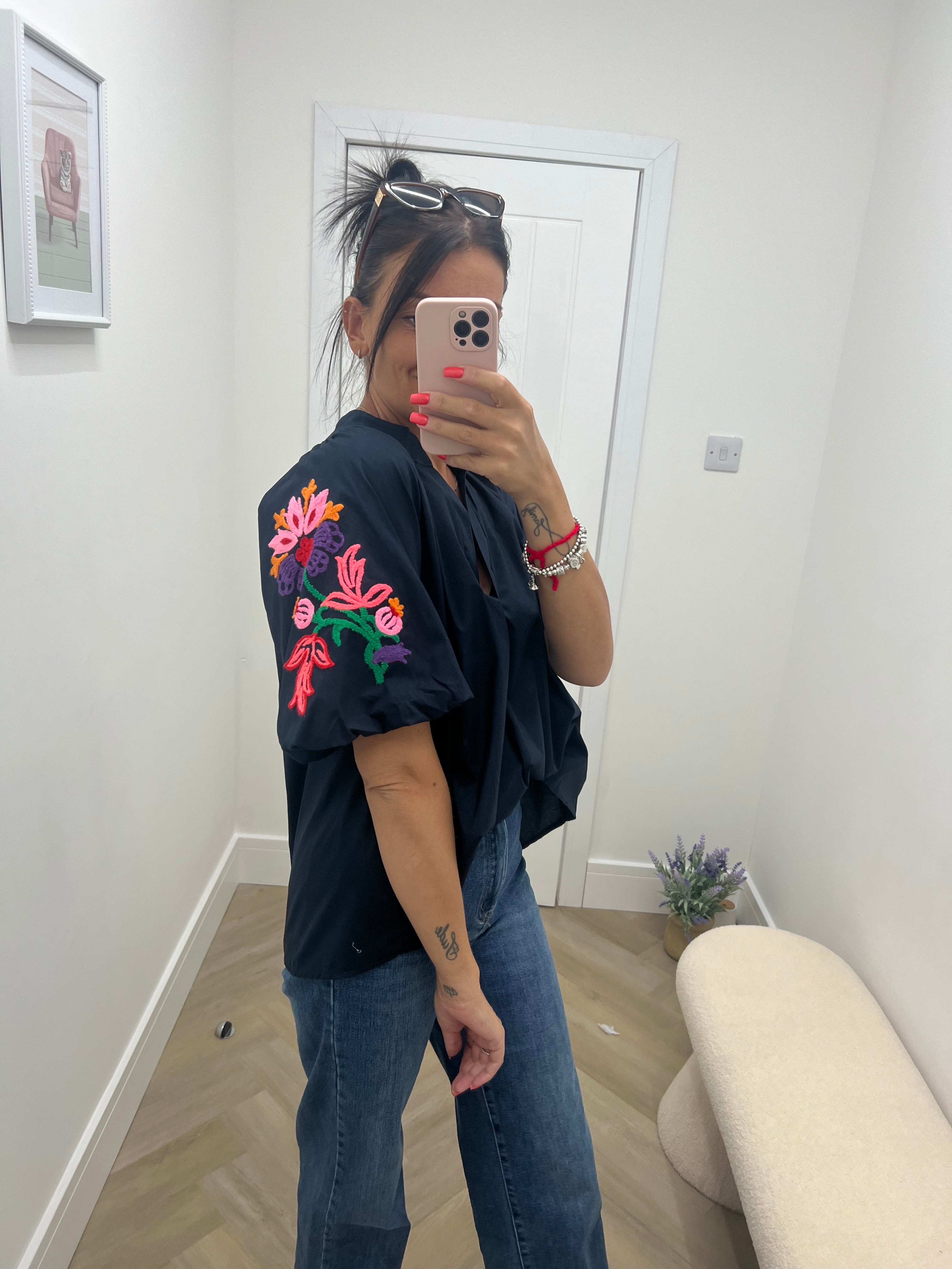 Krya flower sleeve blouse🌺💐