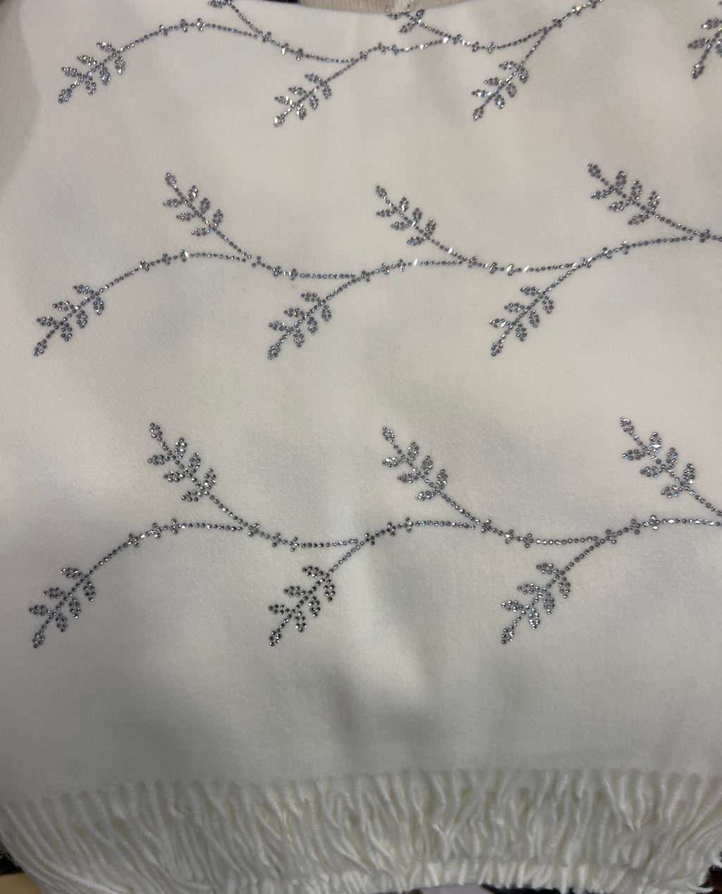 ✨ Leaf Sparkle Scarf