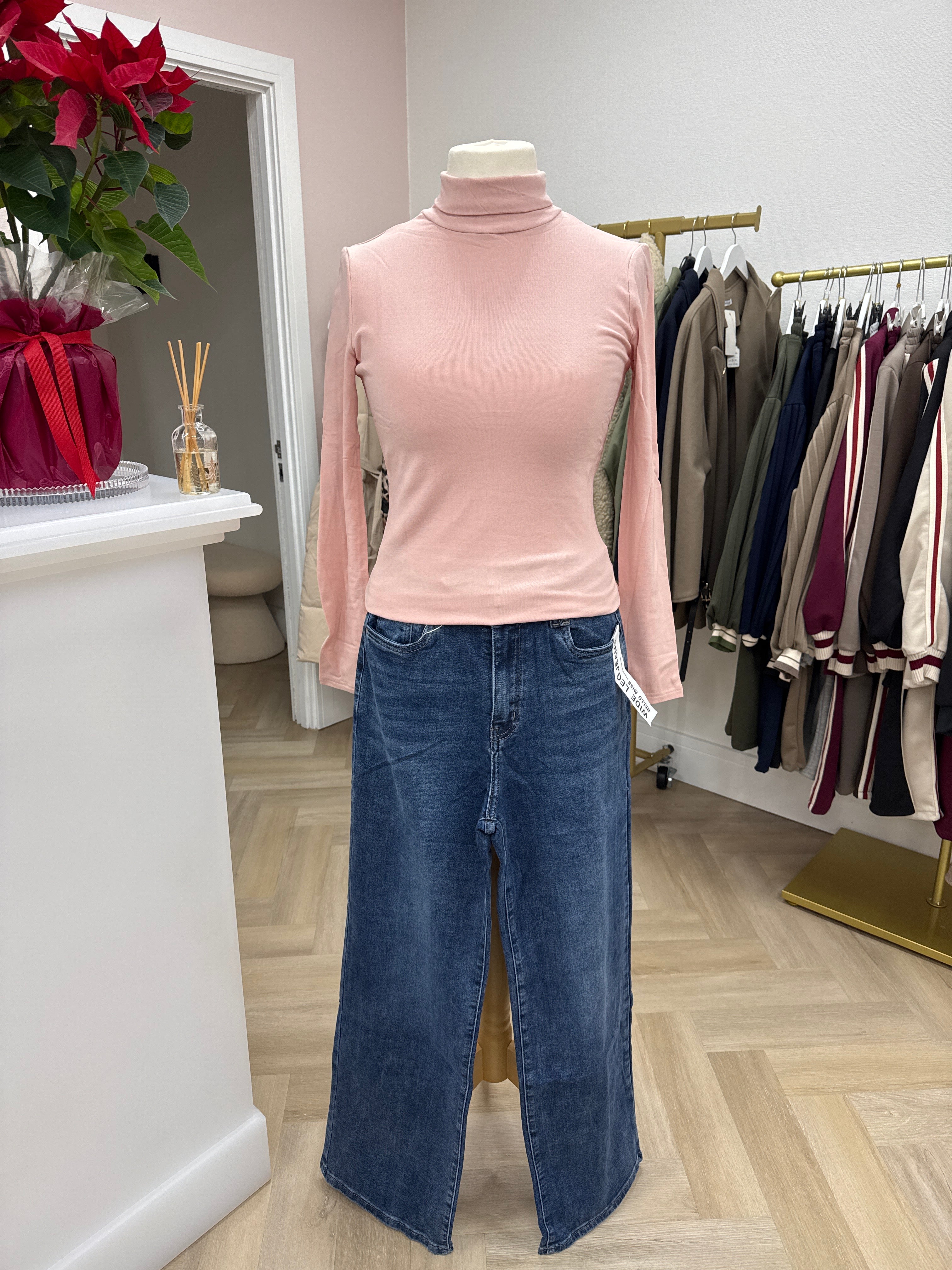 ✨ Polly High Neck Top