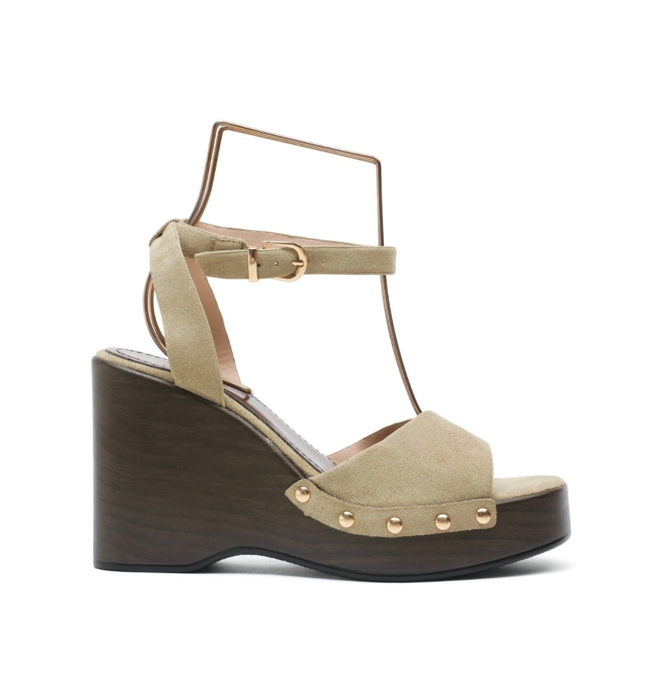 Zara wedge Sandal