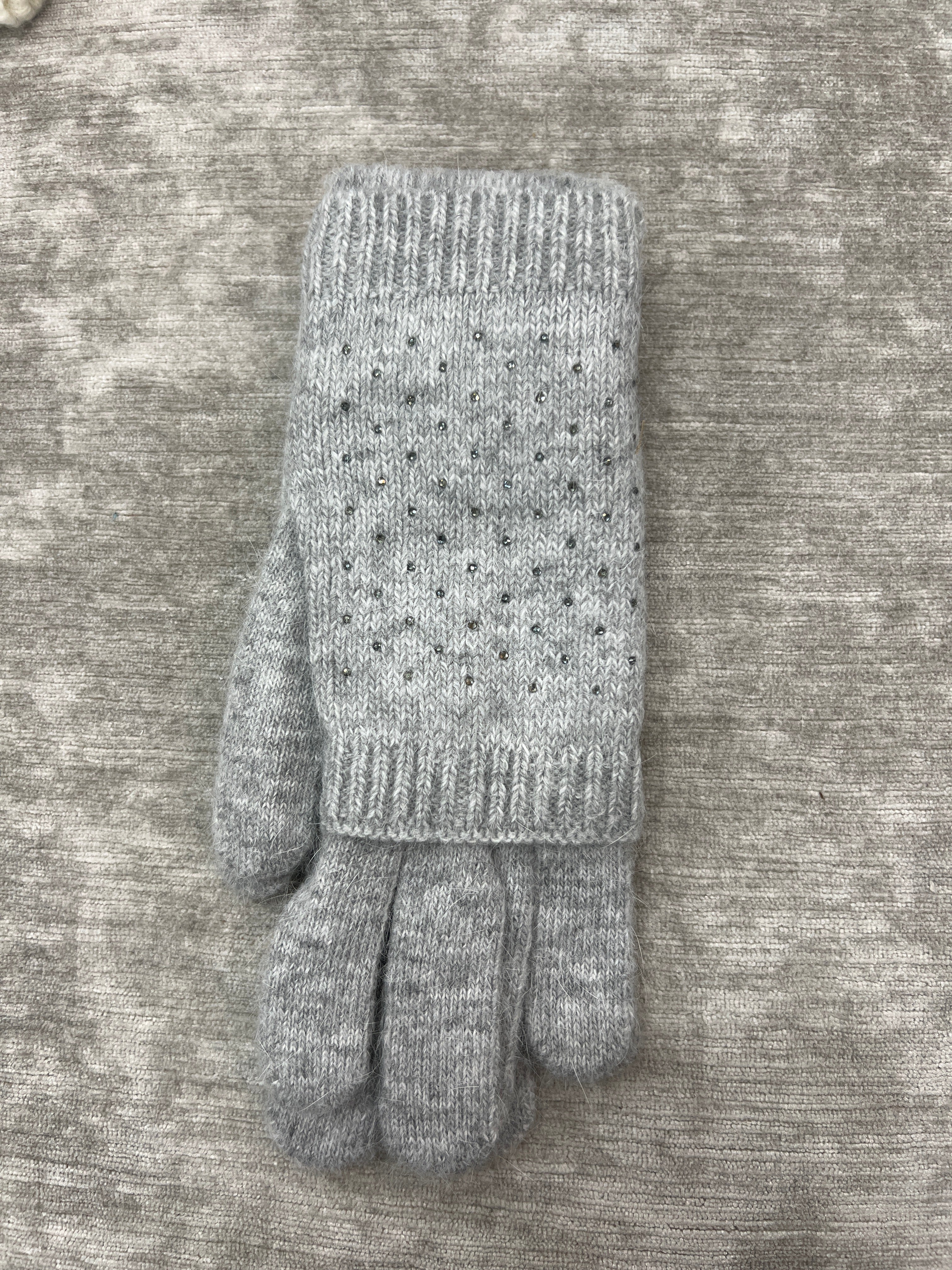 🧤Frostlight Studded Knit Gloves