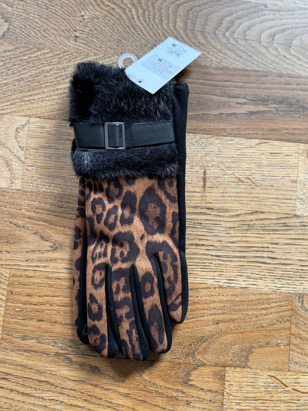 🐾 Luxe Leopard Winter Gloves