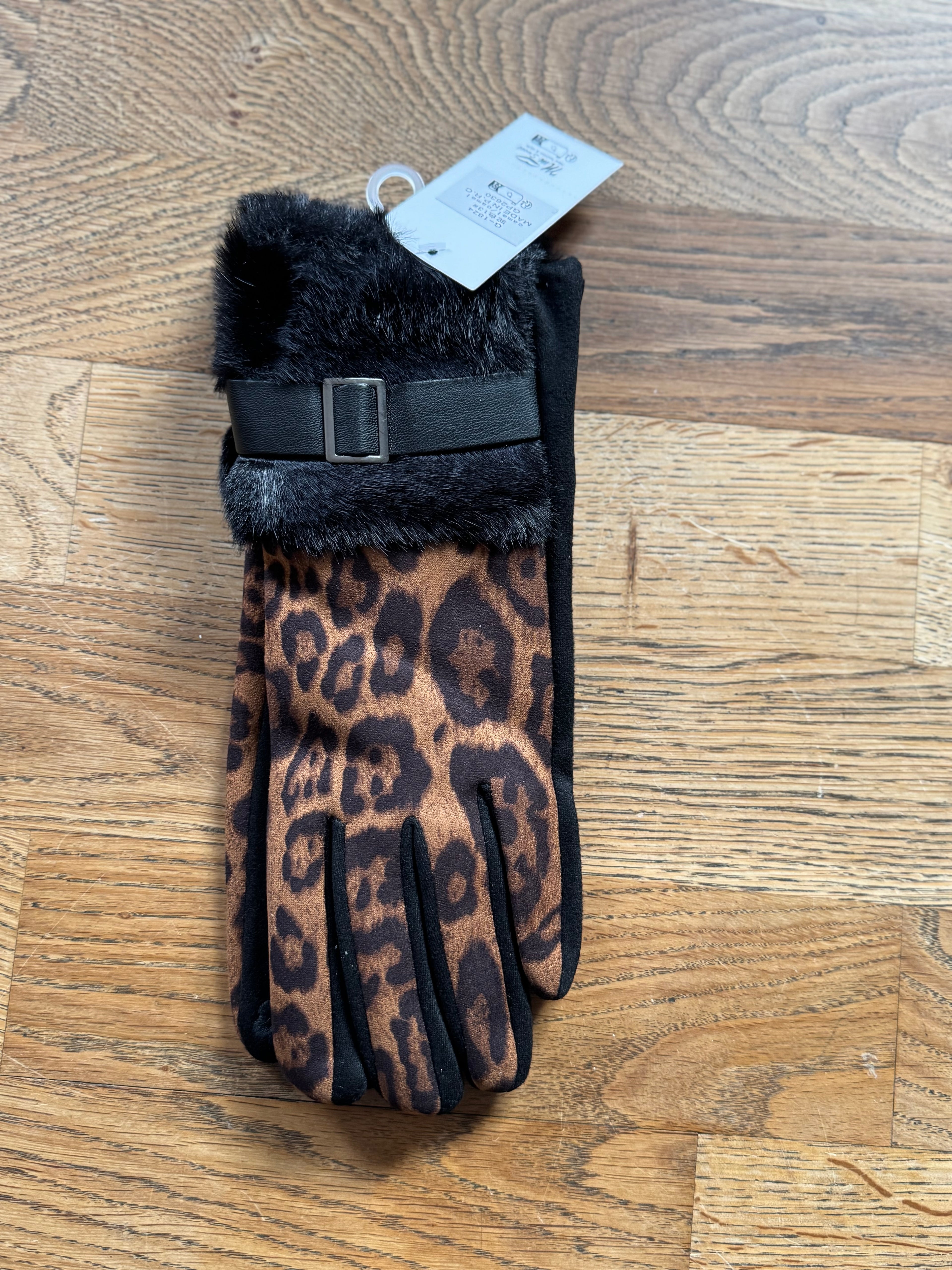🐾 Luxe Leopard Winter Gloves