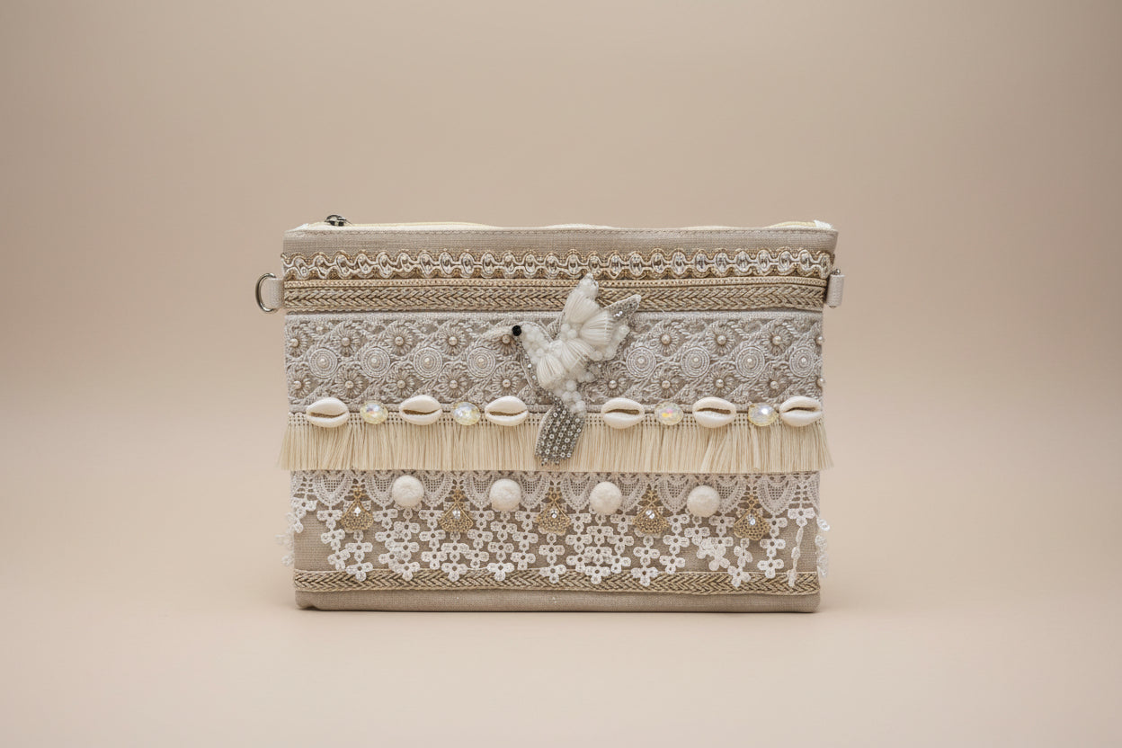 🤍 Dove – Embellished Boho Clutch