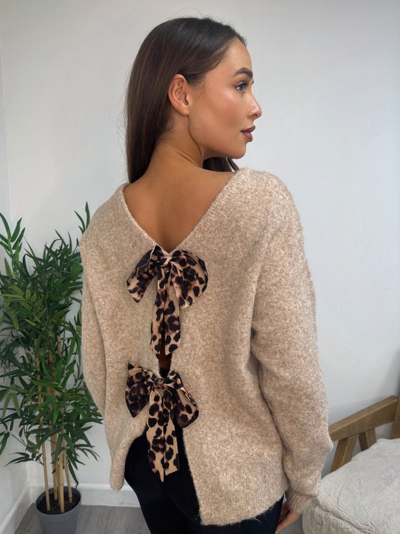 Backtalk Bow Jumper 🎀