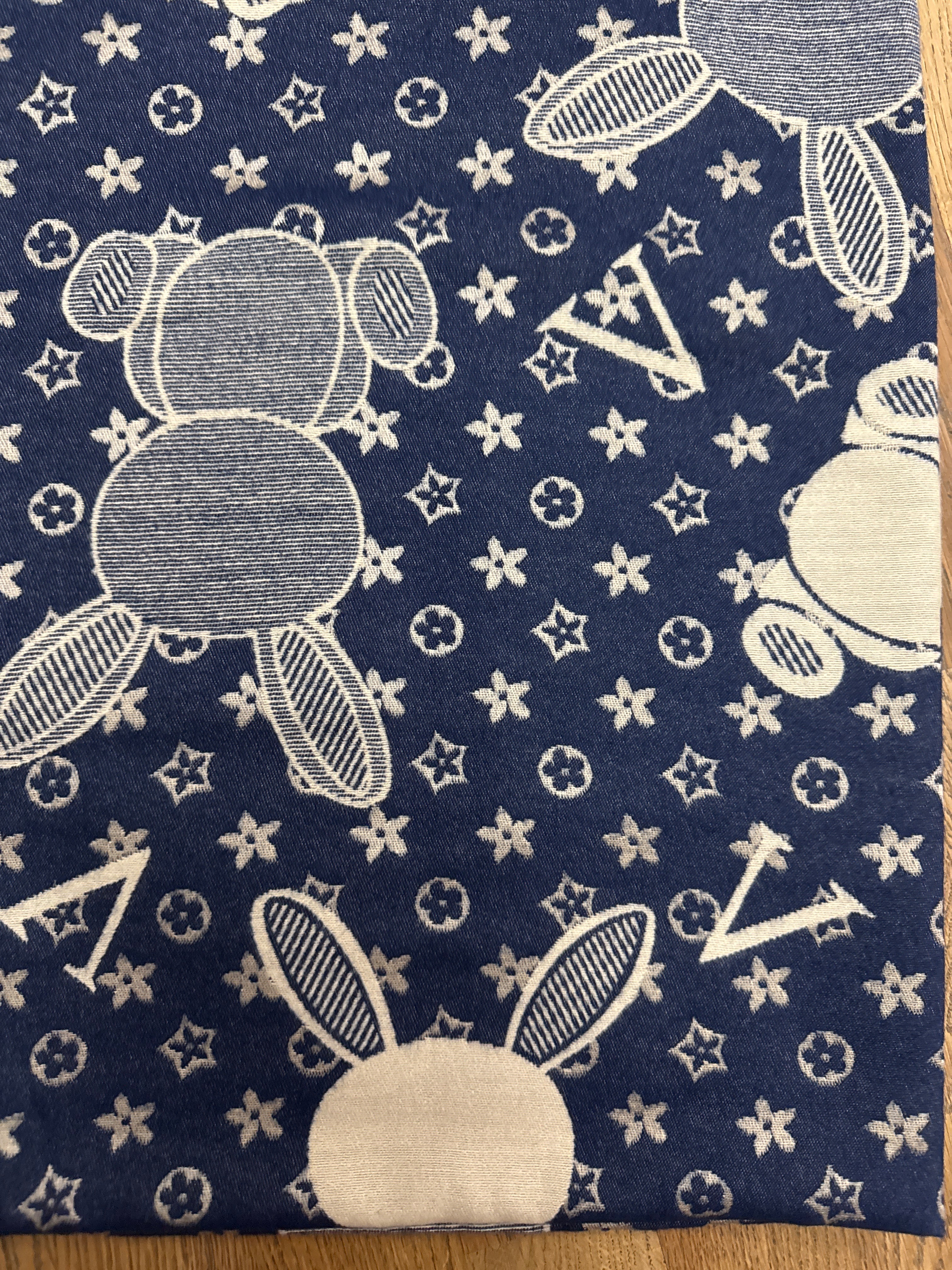 Louis the Bunny Scarf