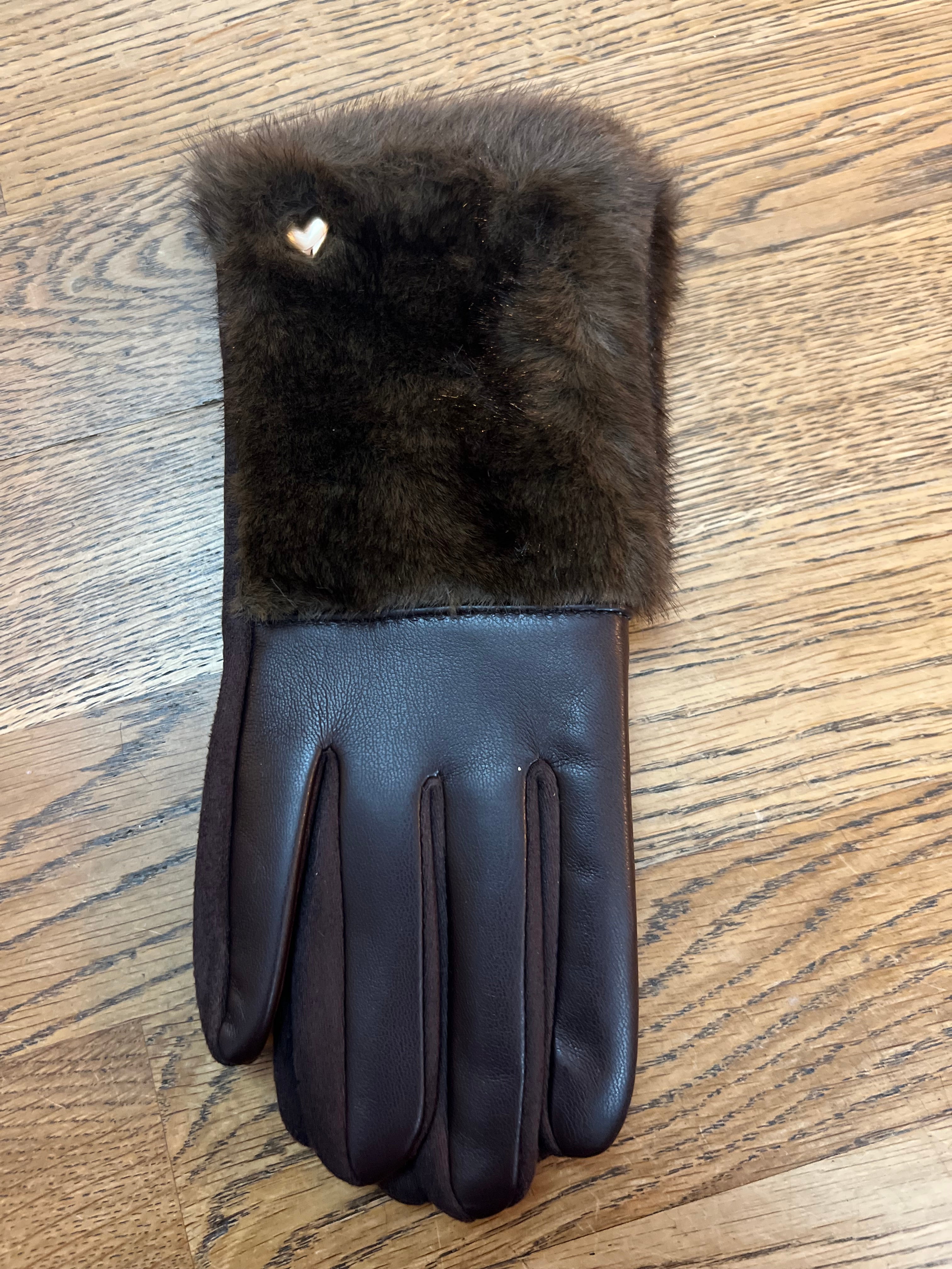 🖤 Fur Heart Gloves with Touchscreen Finger