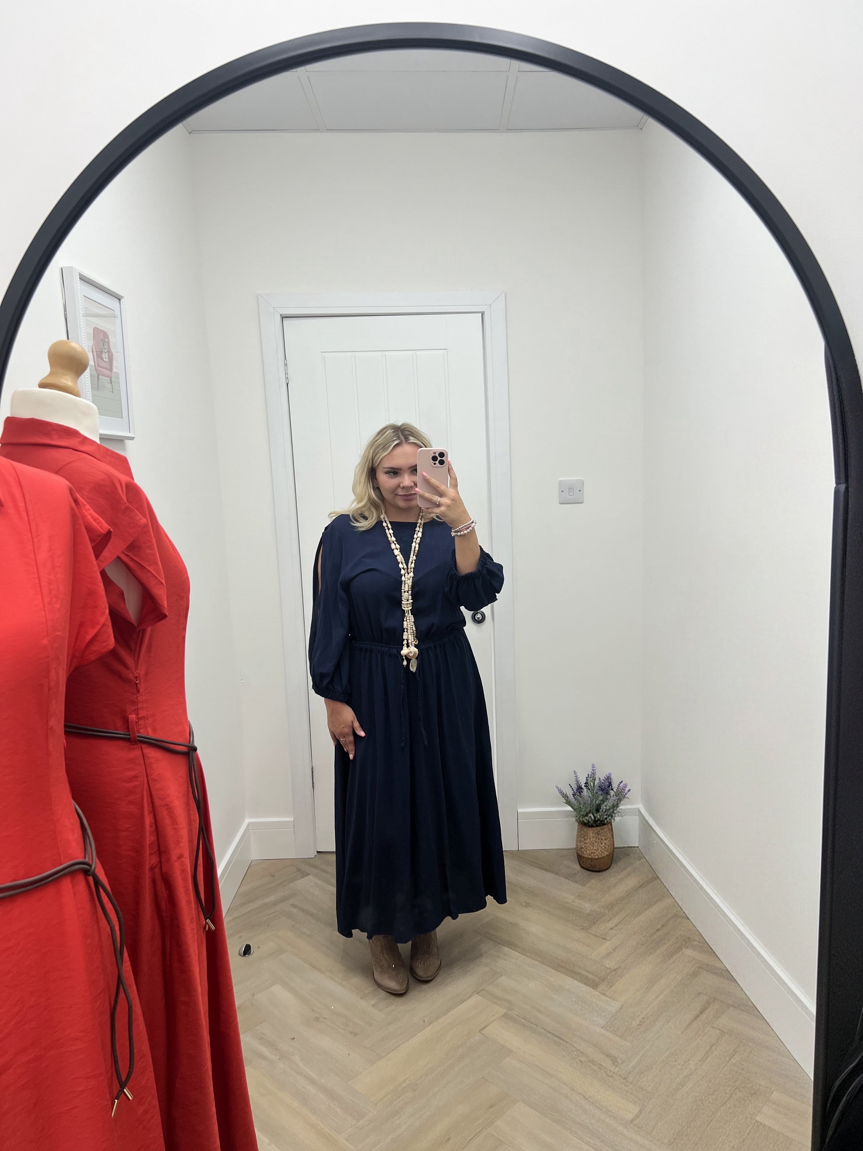 Lidia split sleeve dress🤎🤍💙