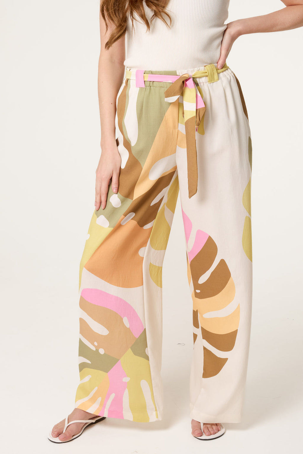 Zinnia Abstract Leaf Belted Wide Leg Trouser